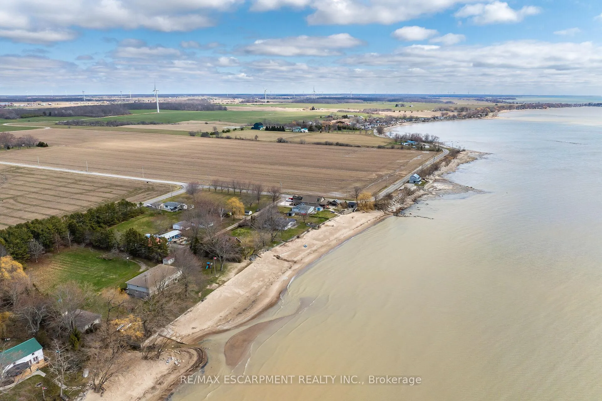 Photo 5 of 10 Anchor Lane, Haldimand — HOMEH
