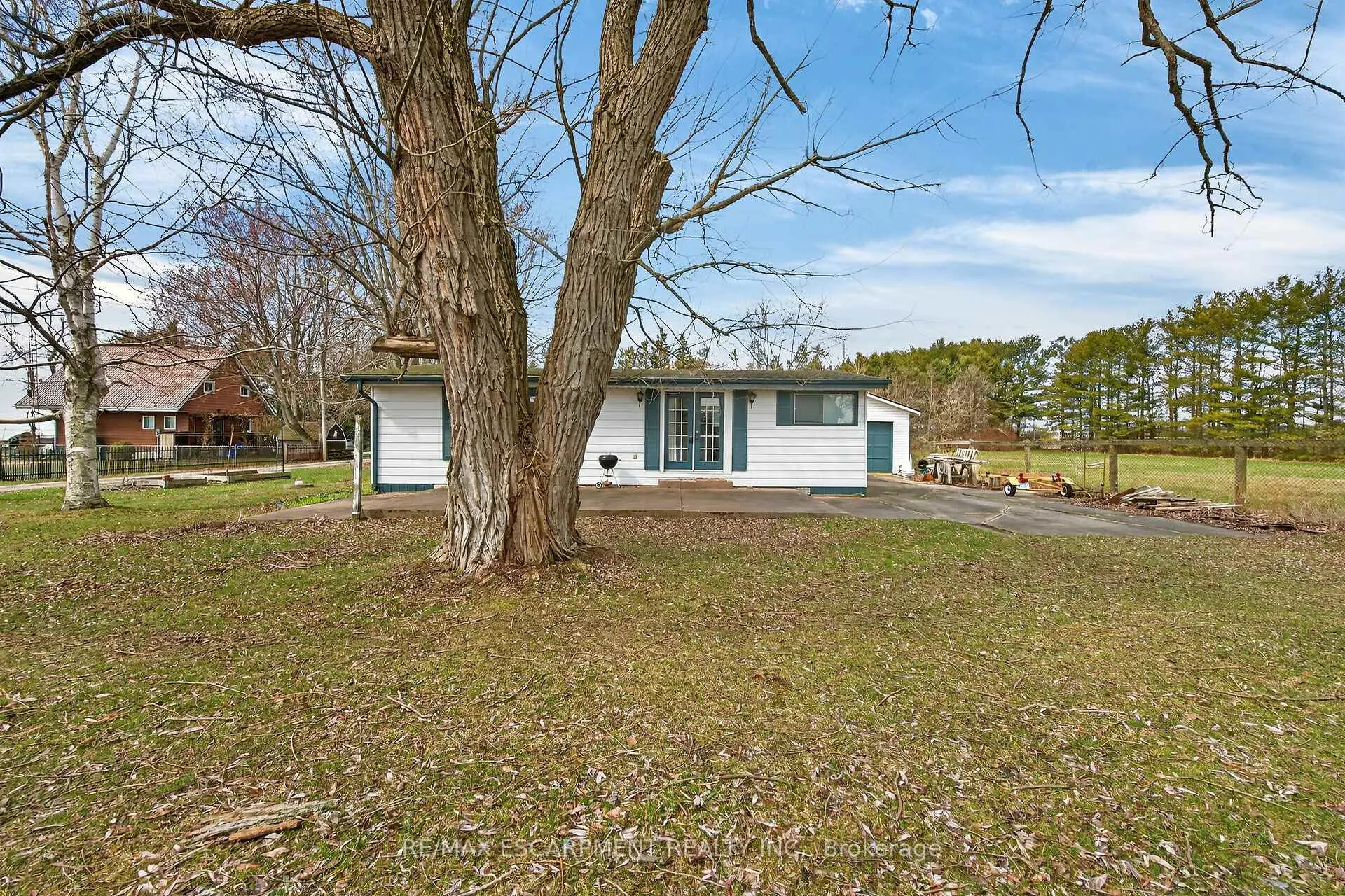 Photo 29 of 10 Anchor Lane, Haldimand — HOMEH
