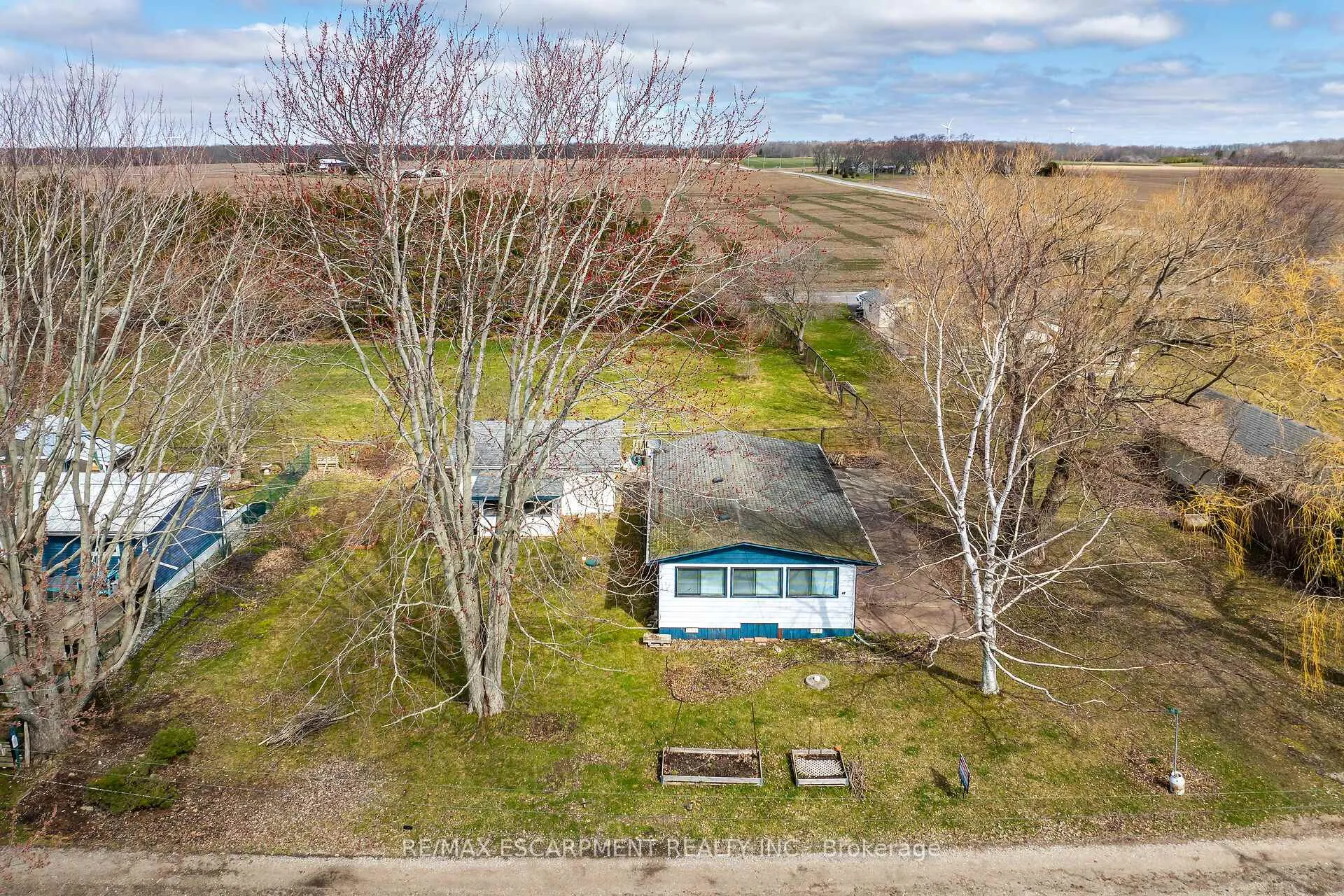 Photo 37 of 10 Anchor Lane, Haldimand — HOMEH