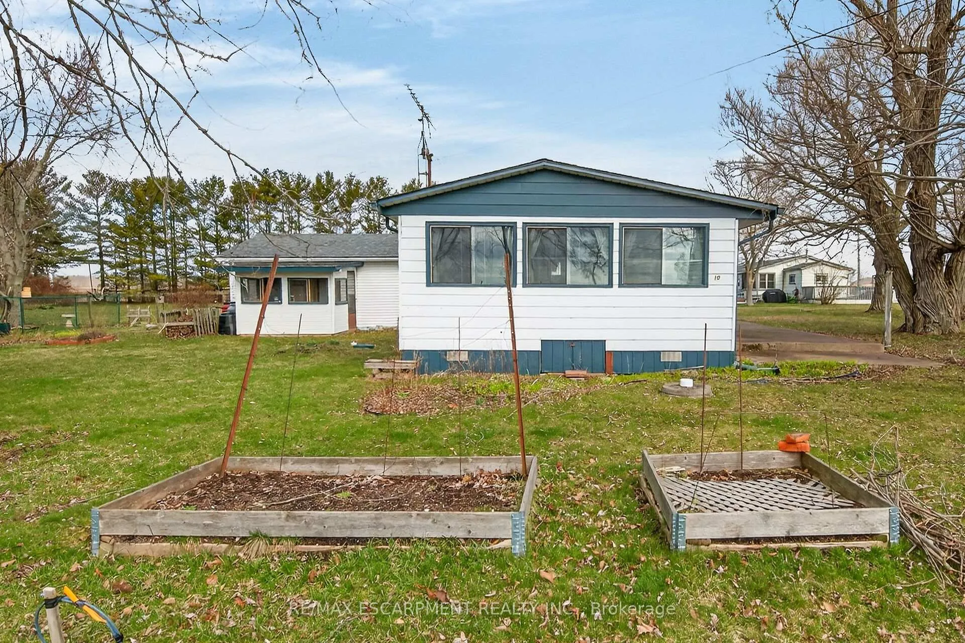 Photo 42 of 10 Anchor Lane, Haldimand — HOMEH