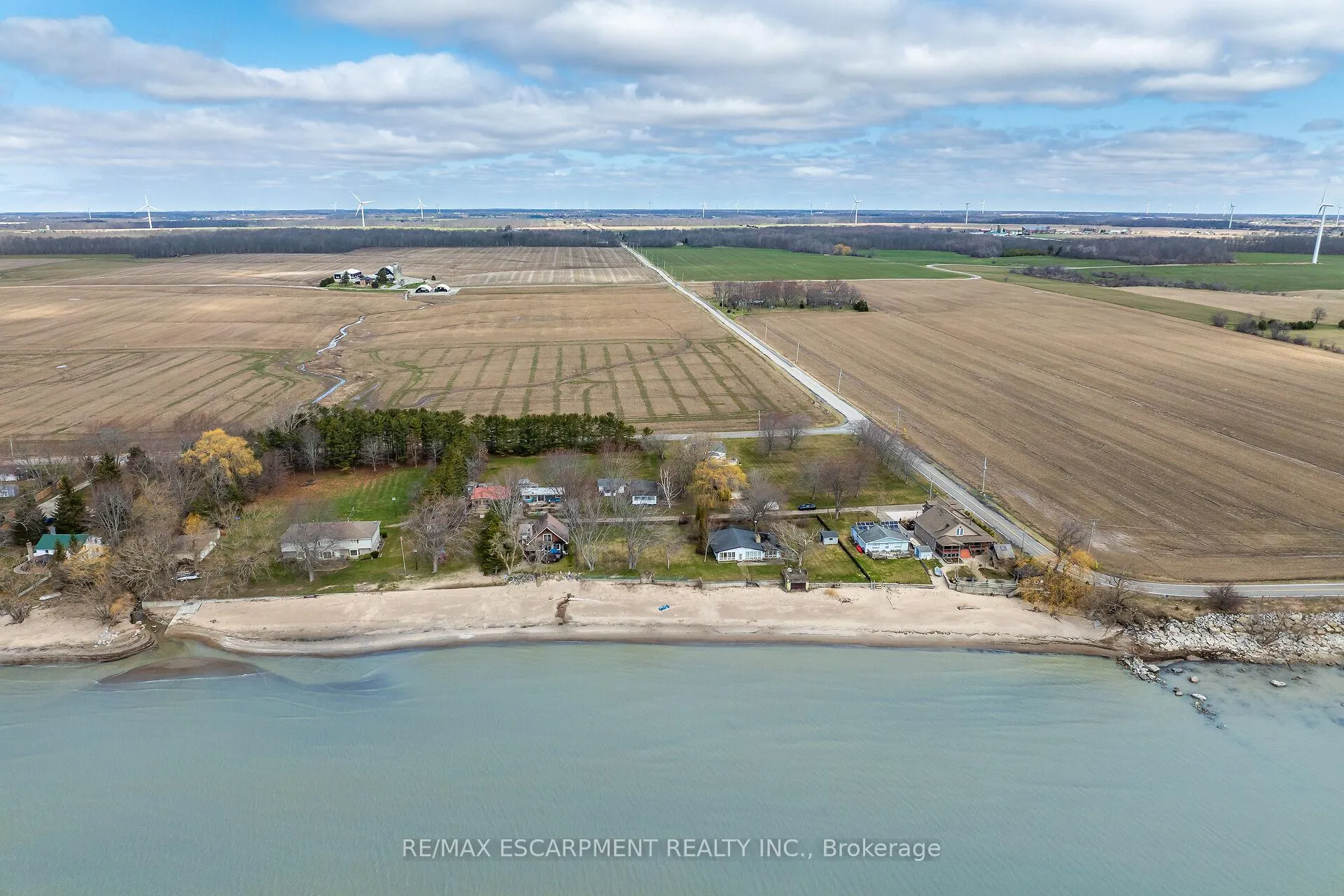 Photo 47 of 10 Anchor Lane, Haldimand — HOMEH