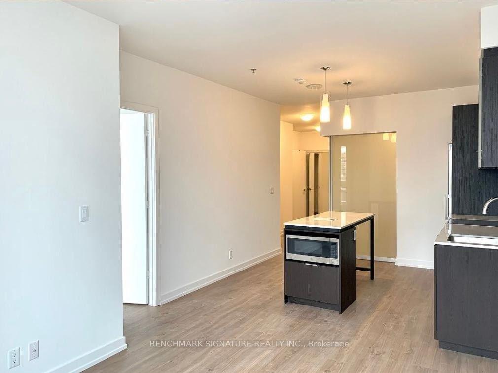 Front of Unit 606, 203 College Street