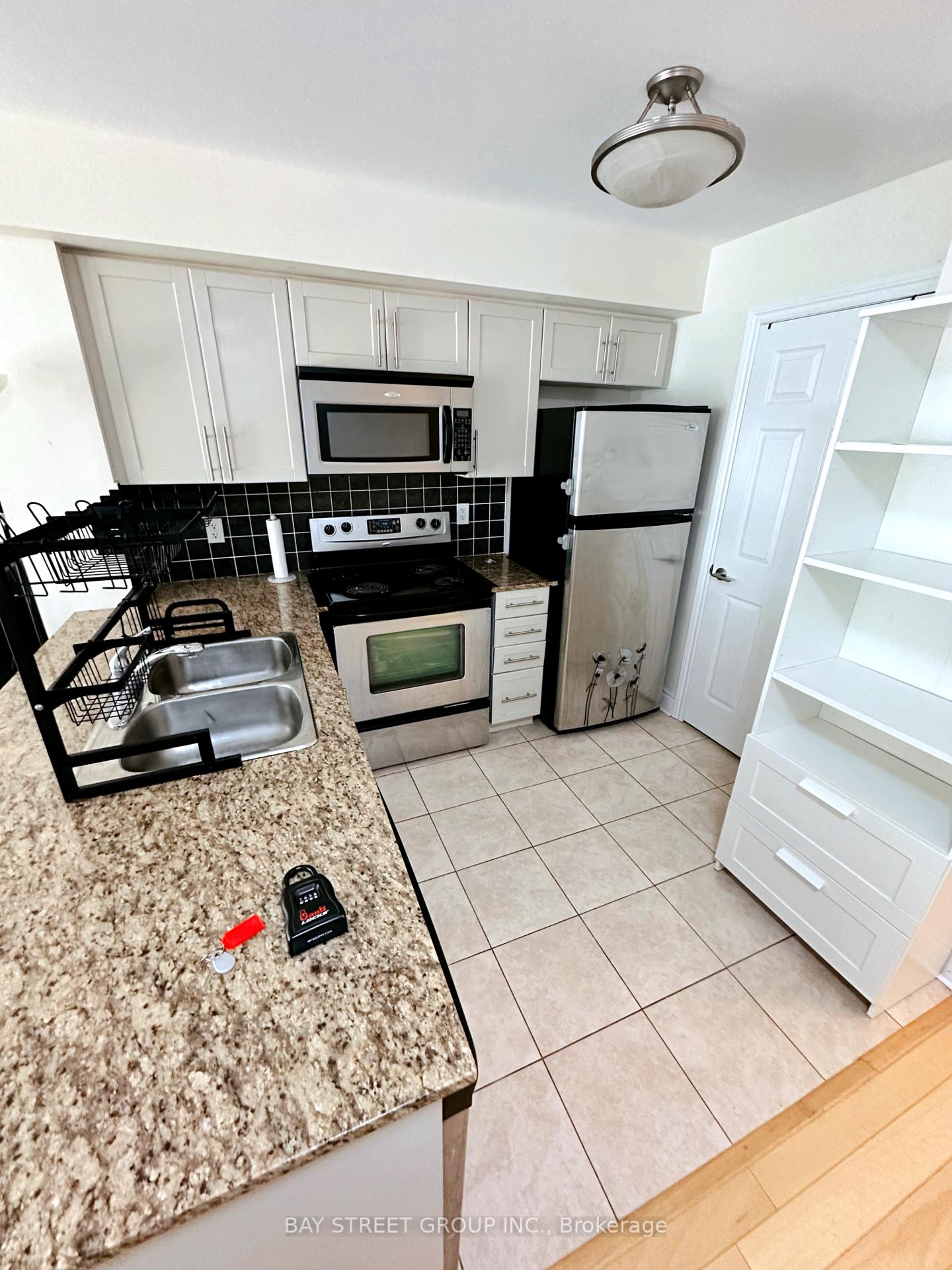 Photo 2 of Unit 317, 32 Clegg Road, Markham, Unionville — HOMEH