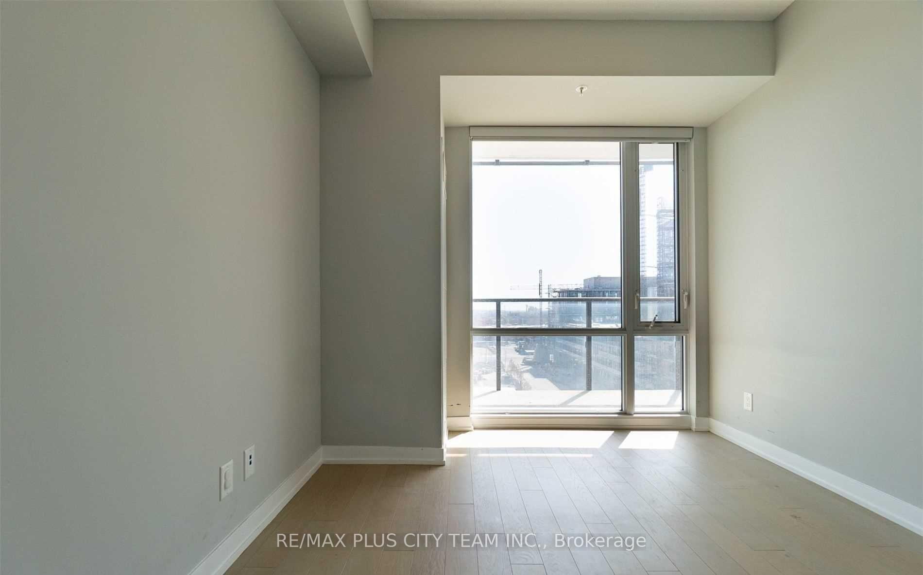 Photo 11 of Unit S609, 120 Bayview Avenue, Toronto, Waterfront Communities — HOMEH