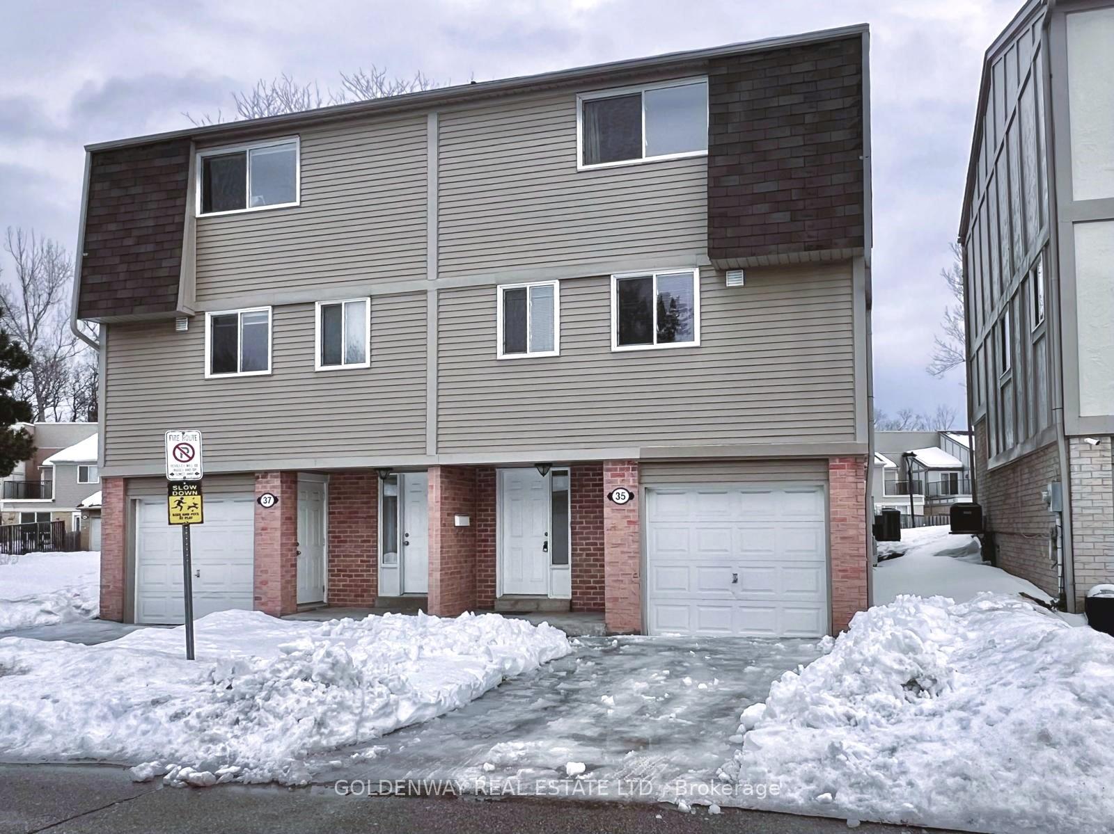 Photo 1 of 35 New Port Way, Markham, Thornhill — HOMEH