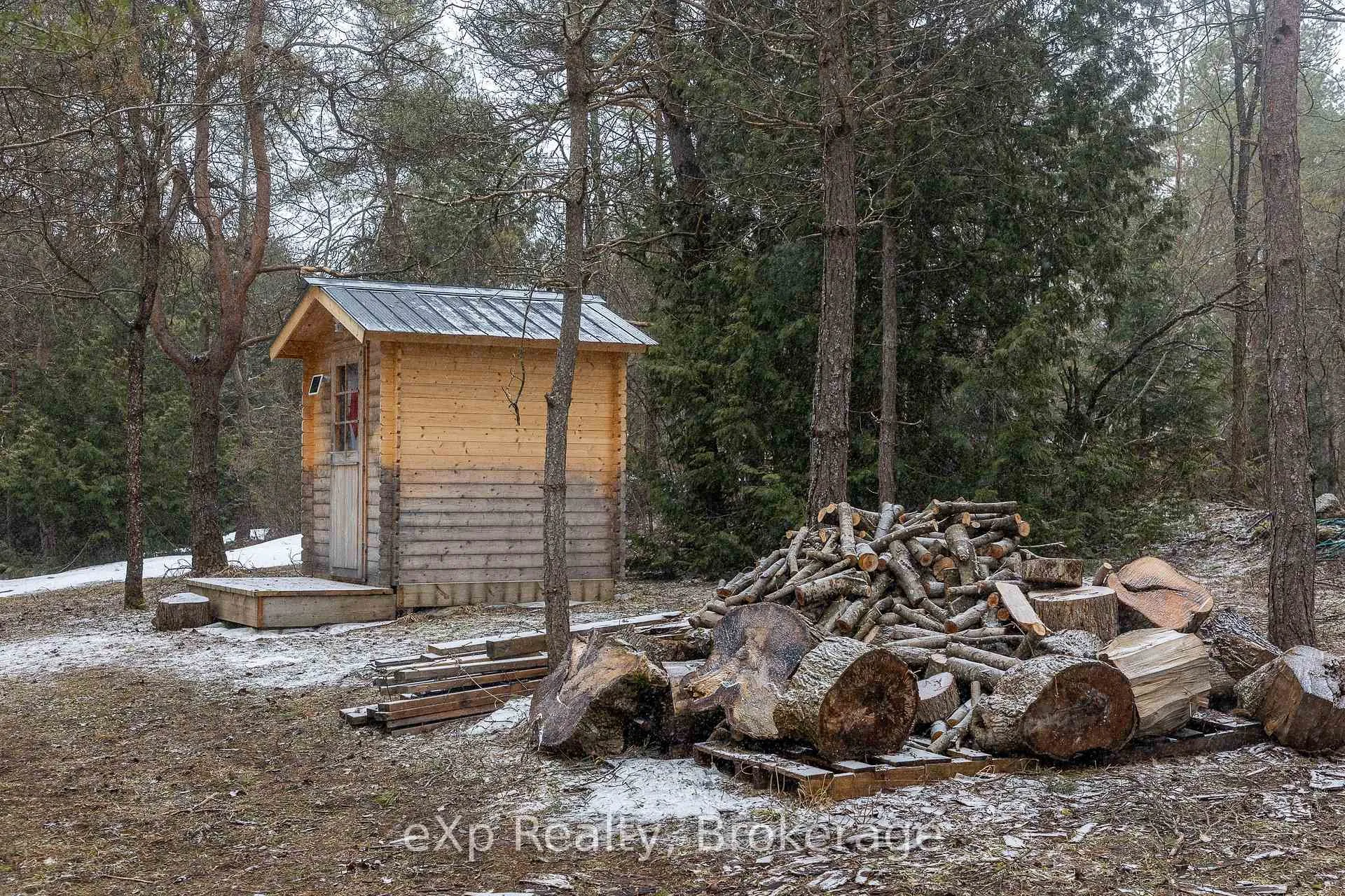 Photo 10 of 736073 West Back Line, Chatsworth — HOMEH
