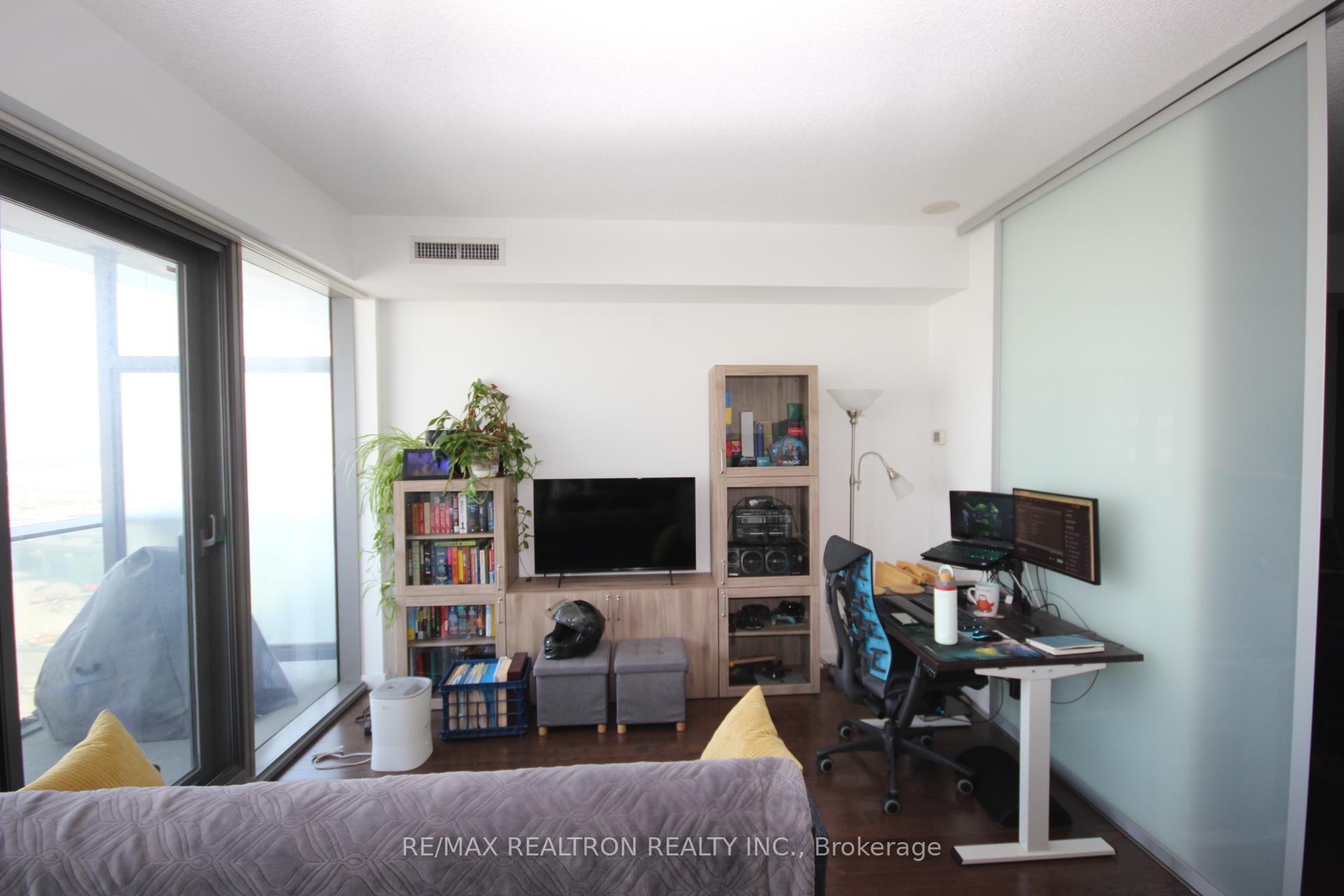 Photo 4 of Unit 1606, 390 Cherry Street, Toronto, Waterfront Communities — HOMEH