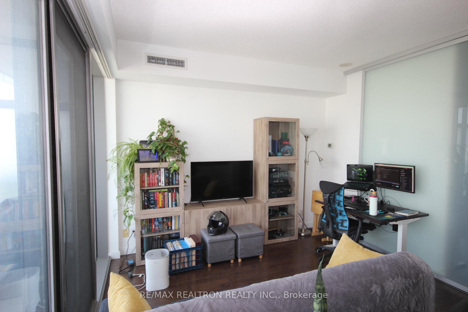 Photo 5 of Unit 1606, 390 Cherry Street, Toronto, Waterfront Communities — HOMEH