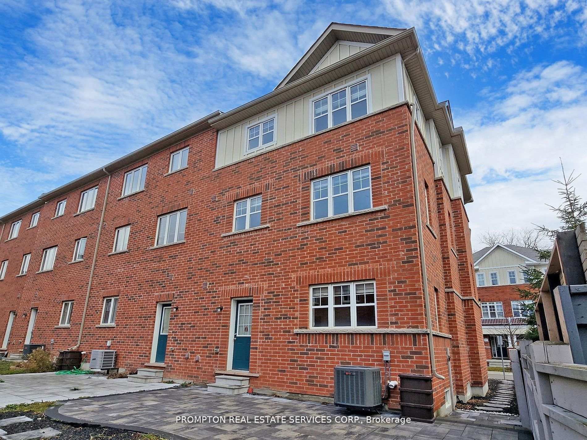 Photo 23 of 89 Roy Grove Way, Markham, Greensborough — HOMEH