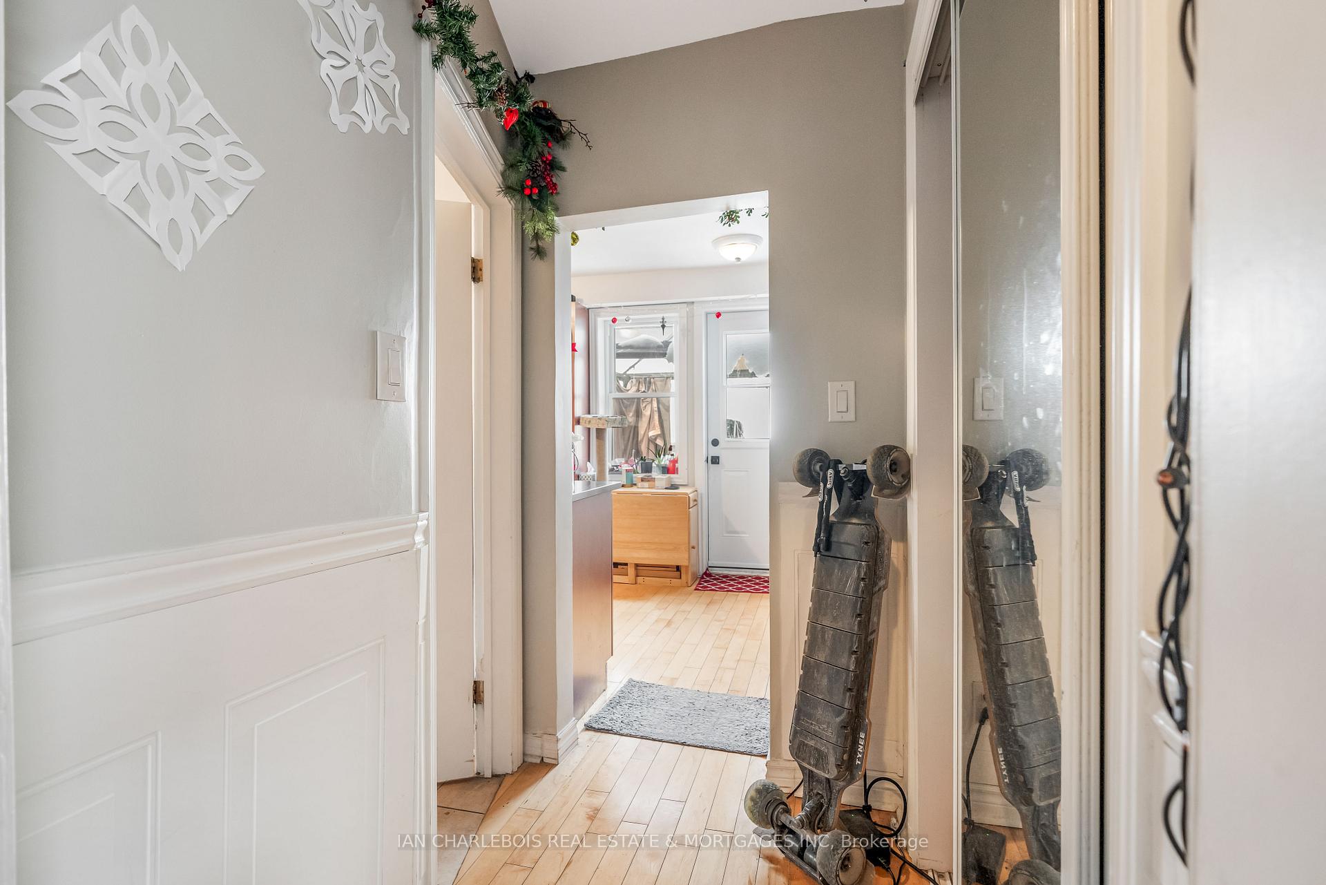 Photo 4 of Unit A, 5 Rosebery Avenue, Ottawa, Glebe — HOMEH