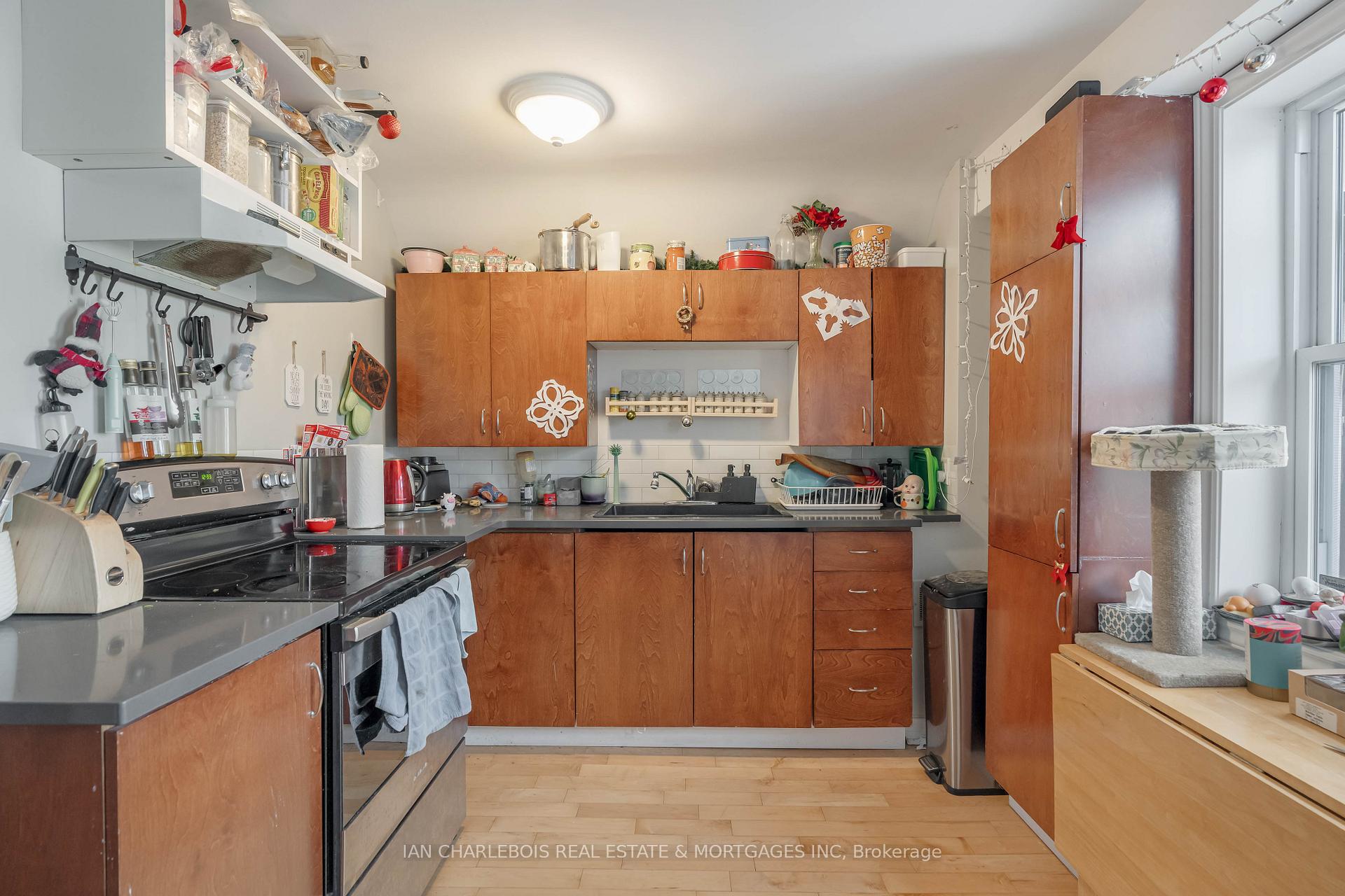 Photo 6 of Unit A, 5 Rosebery Avenue, Ottawa, Glebe — HOMEH