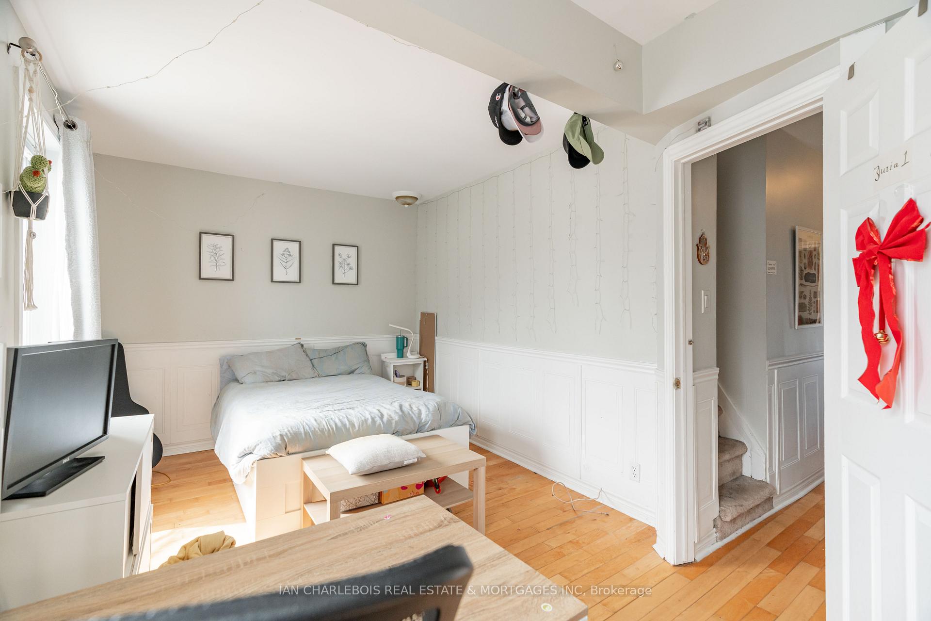 Photo 17 of Unit A, 5 Rosebery Avenue, Ottawa, Glebe — HOMEH