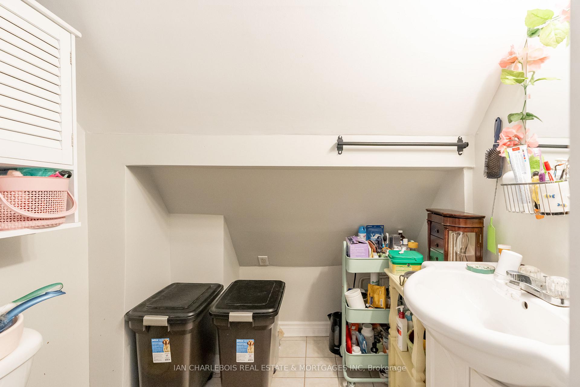 Photo 24 of Unit A, 5 Rosebery Avenue, Ottawa, Glebe — HOMEH