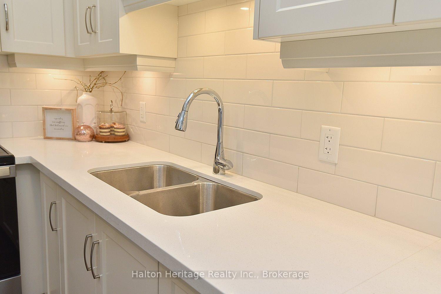Photo 17 of Unit 106, 30 Hamilton Street S, Hamilton, Waterdown — HOMEH