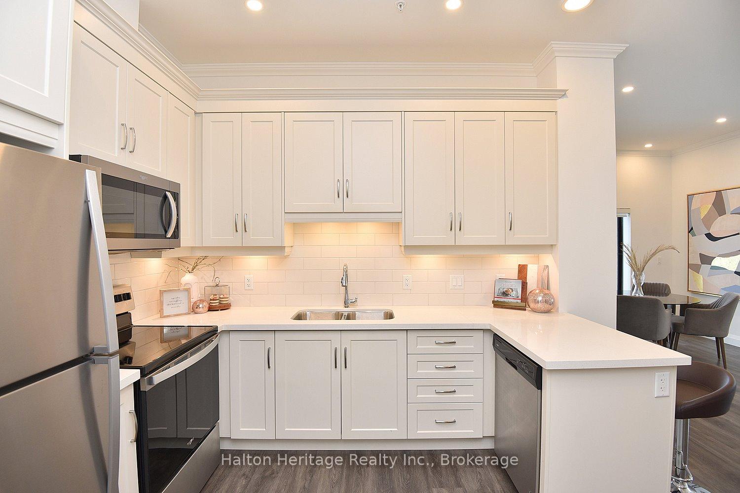 Photo 21 of Unit 106, 30 Hamilton Street S, Hamilton, Waterdown — HOMEH