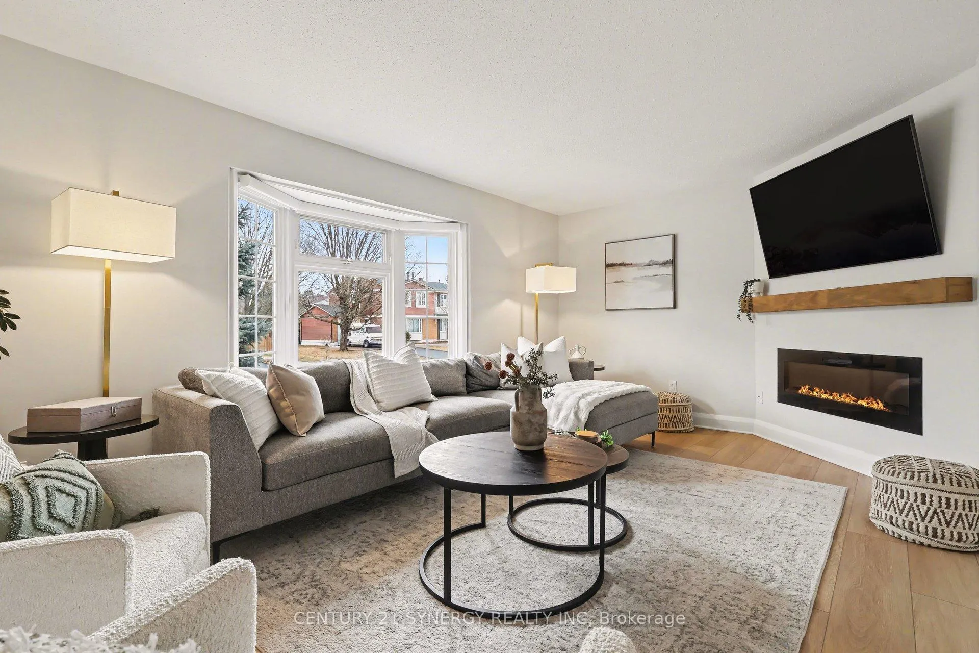 Photo 2 of 771 Vinette Crescent, Ottawa, Chatelaine Village — HOMEH