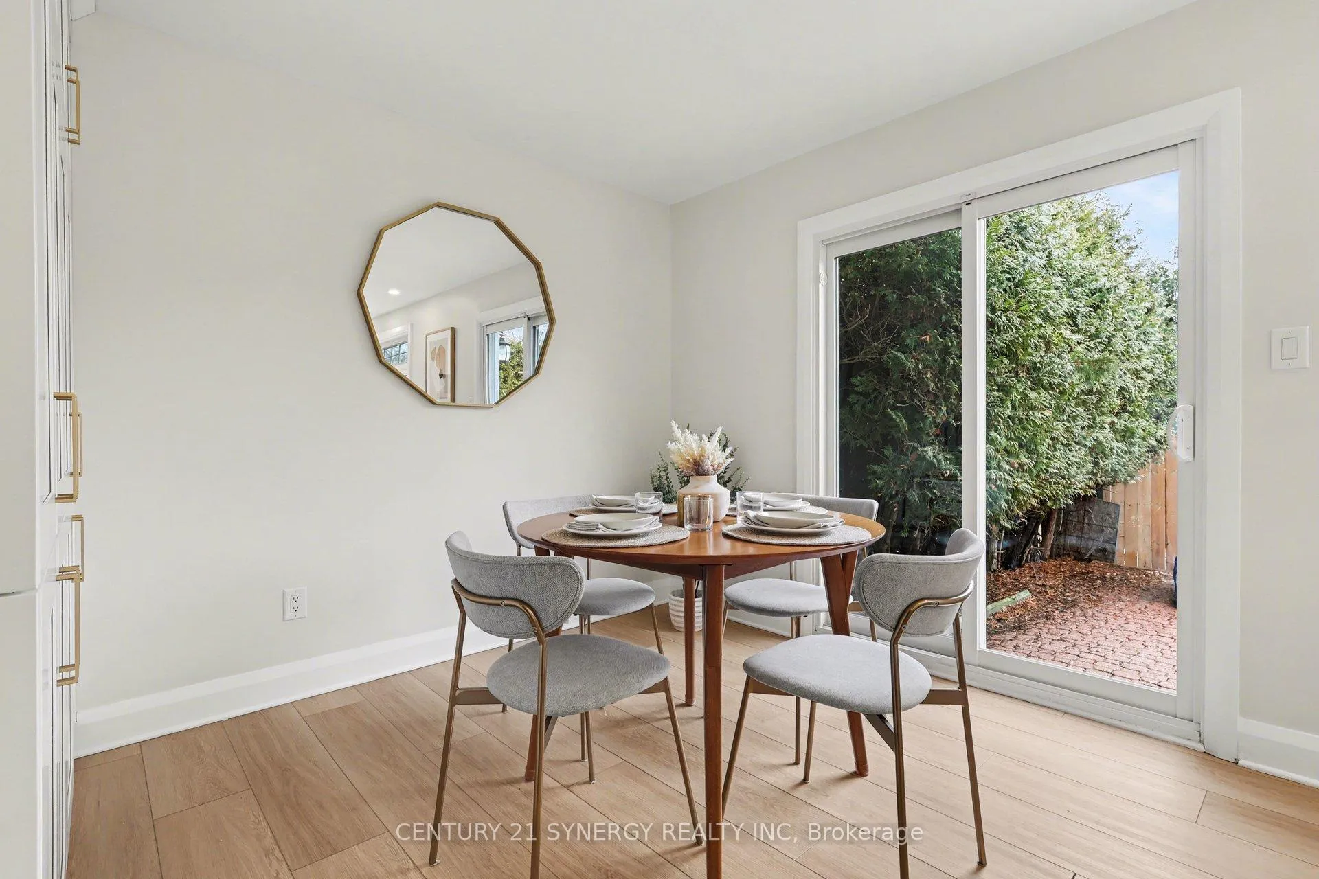 Photo 6 of 771 Vinette Crescent, Ottawa, Chatelaine Village — HOMEH
