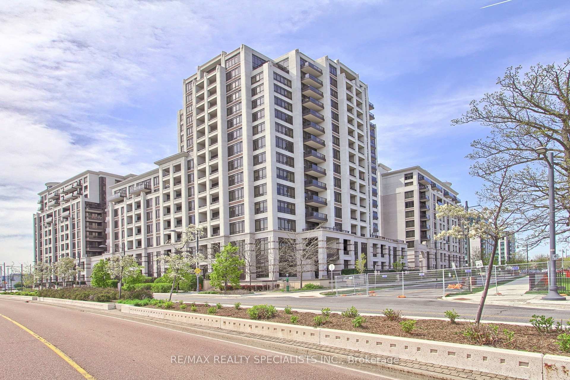 Photo 1 of Unit 1211, 38 Cedarland Drive, Markham, Unionville — HOMEH