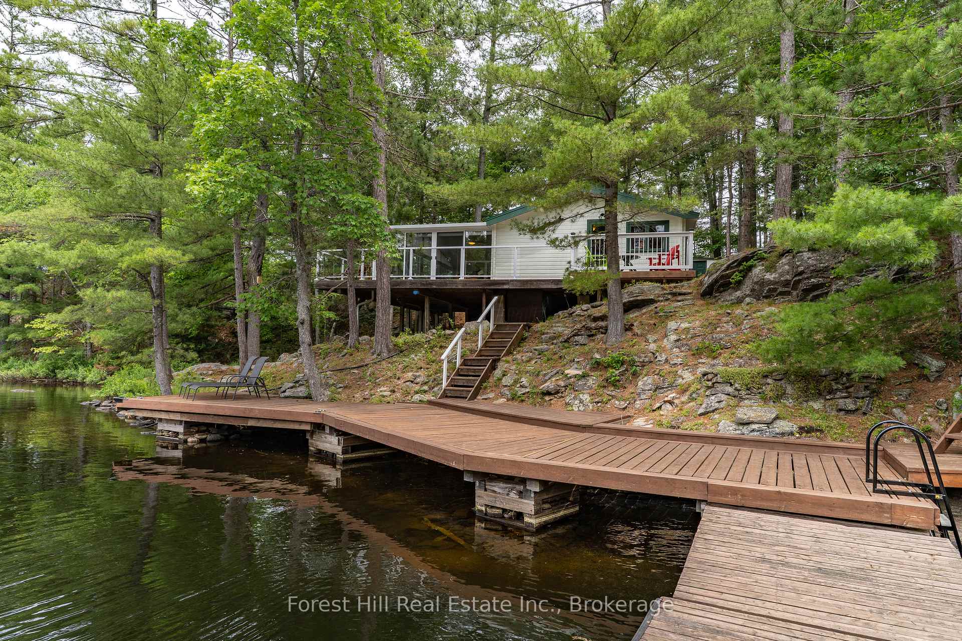 Photo 3 of 1200 Pine Lake W/A, Gravenhurst, Wood (Gravenhurst) — HOMEH