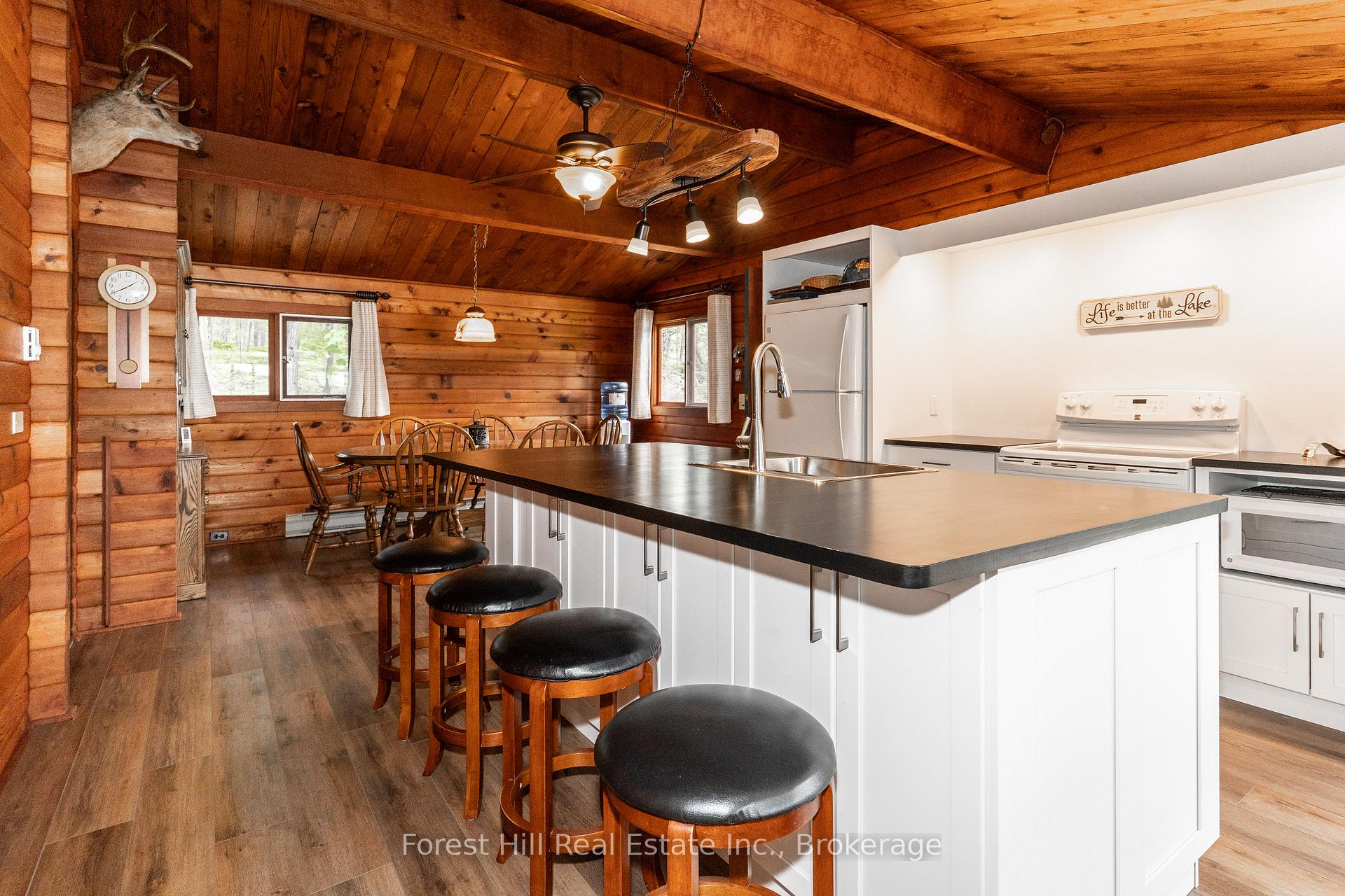 Photo 8 of 1200 Pine Lake W/A, Gravenhurst, Wood (Gravenhurst) — HOMEH