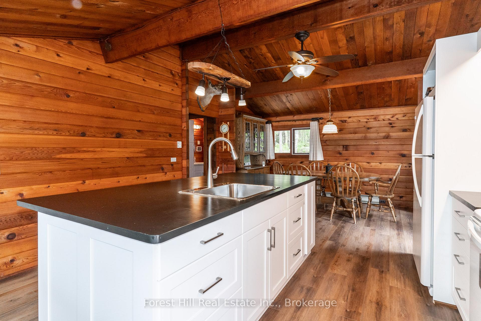 Photo 9 of 1200 Pine Lake W/A, Gravenhurst, Wood (Gravenhurst) — HOMEH
