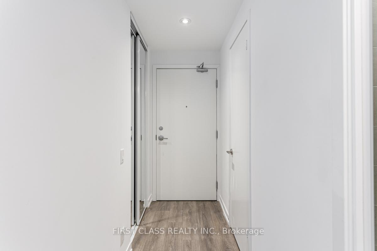 Photo 4 of Unit 1705, 898 Portage Parkway, Vaughan, Vaughan Corporate Centre — HOMEH