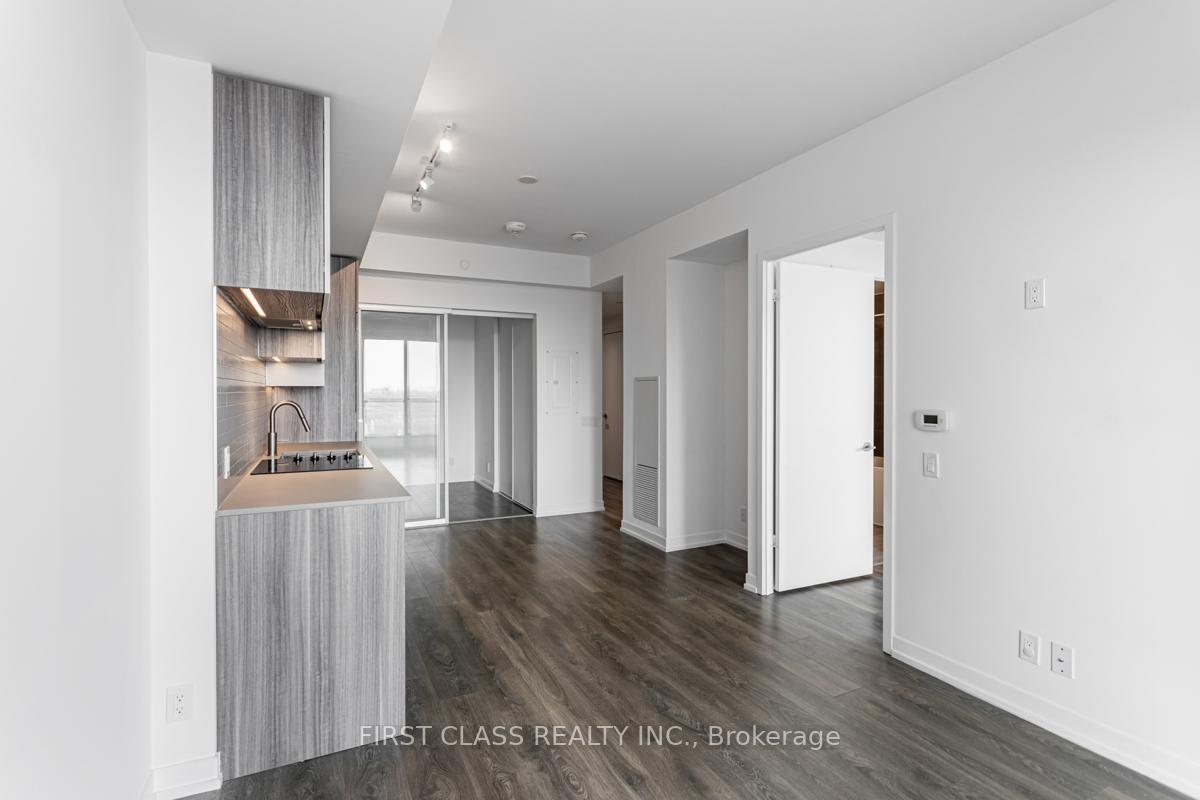 Photo 10 of Unit 1705, 898 Portage Parkway, Vaughan, Vaughan Corporate Centre — HOMEH