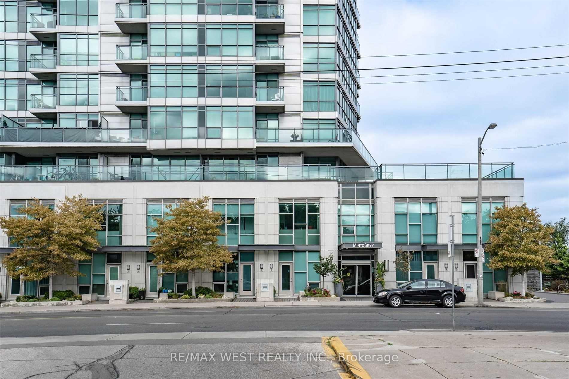Photo 2 of Unit 1402, 1048 Broadview Avenue, Toronto, Broadview North — HOMEH