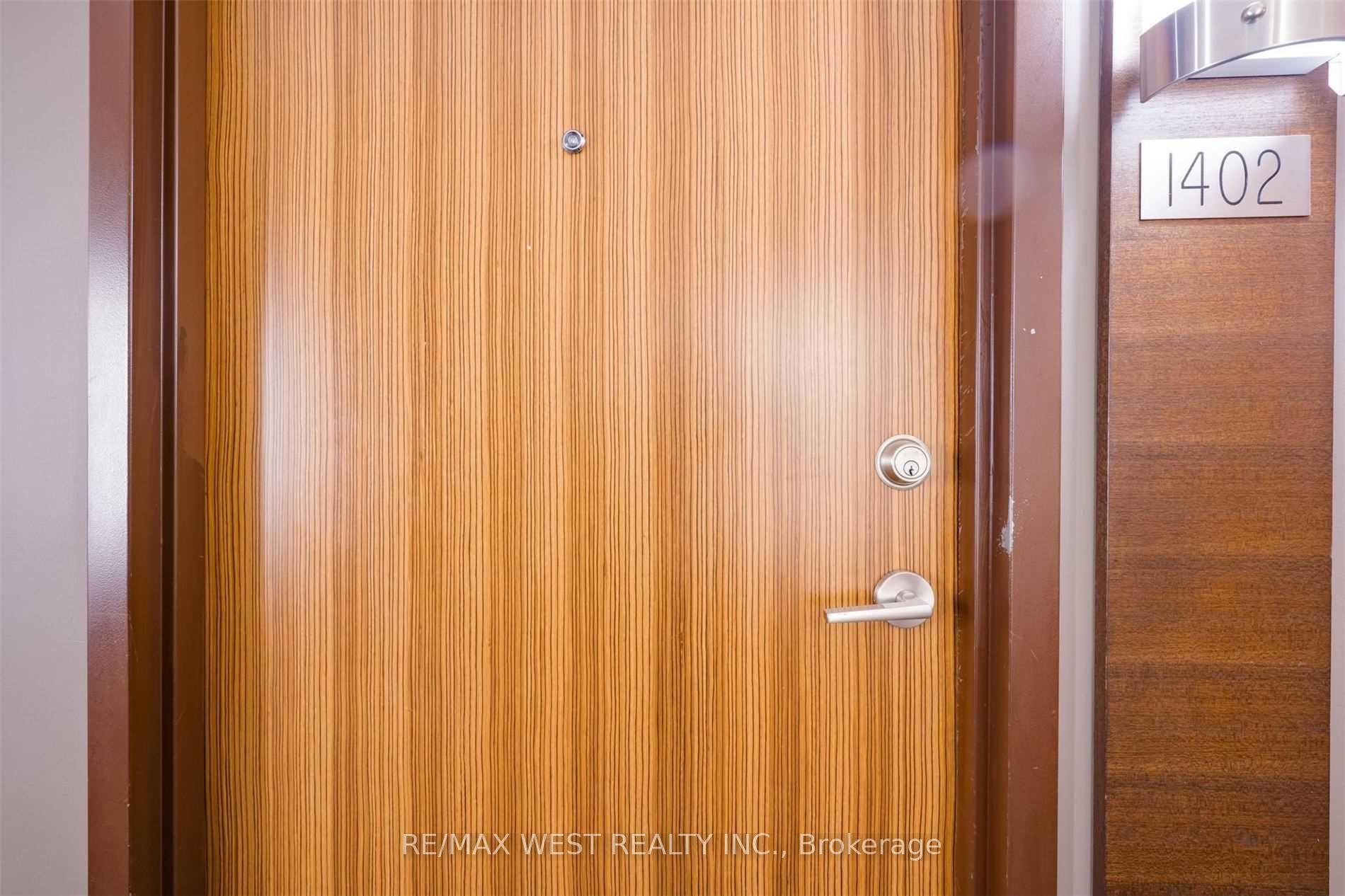 Photo 6 of Unit 1402, 1048 Broadview Avenue, Toronto, Broadview North — HOMEH