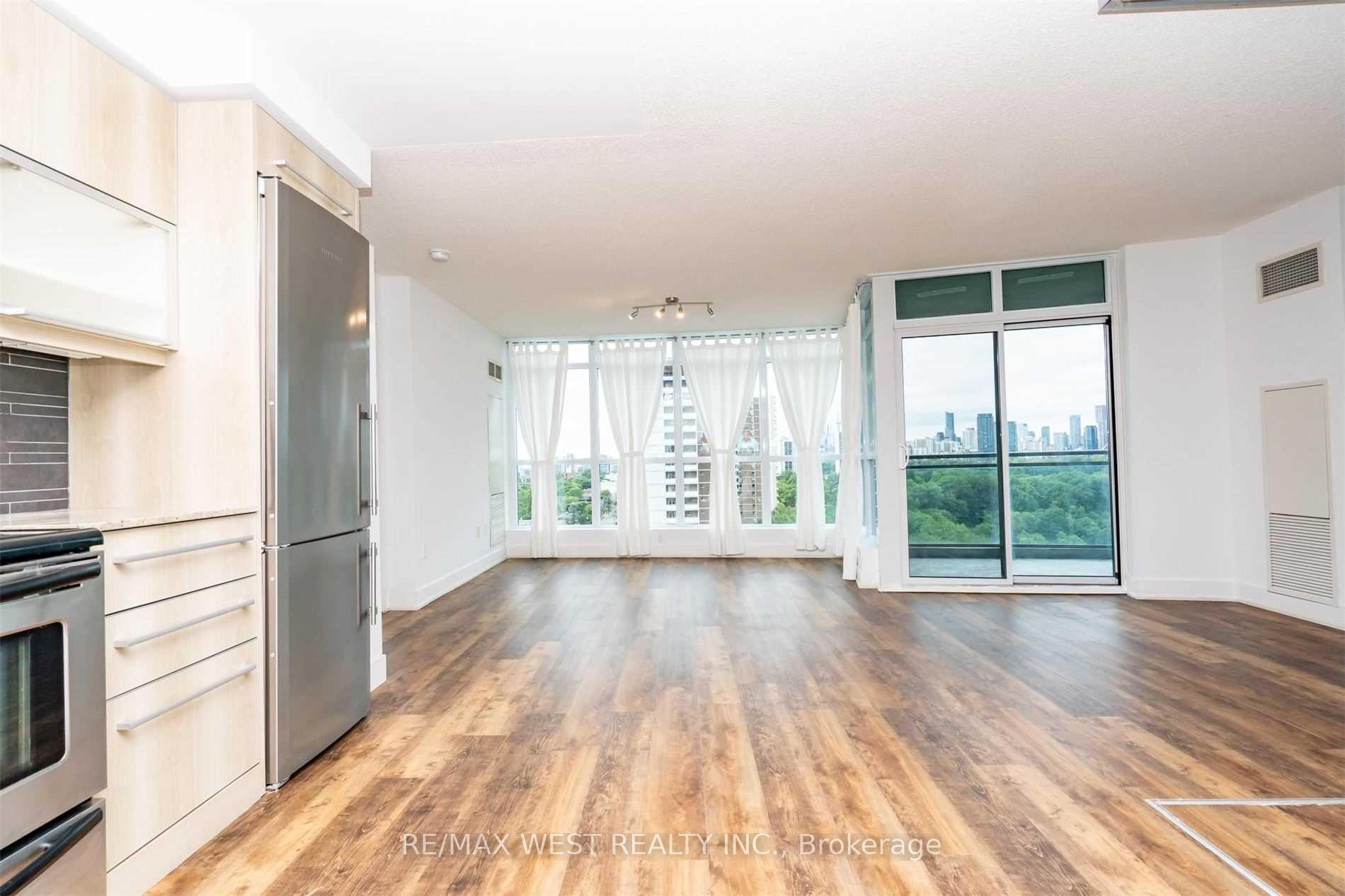 Photo 11 of Unit 1402, 1048 Broadview Avenue, Toronto, Broadview North — HOMEH
