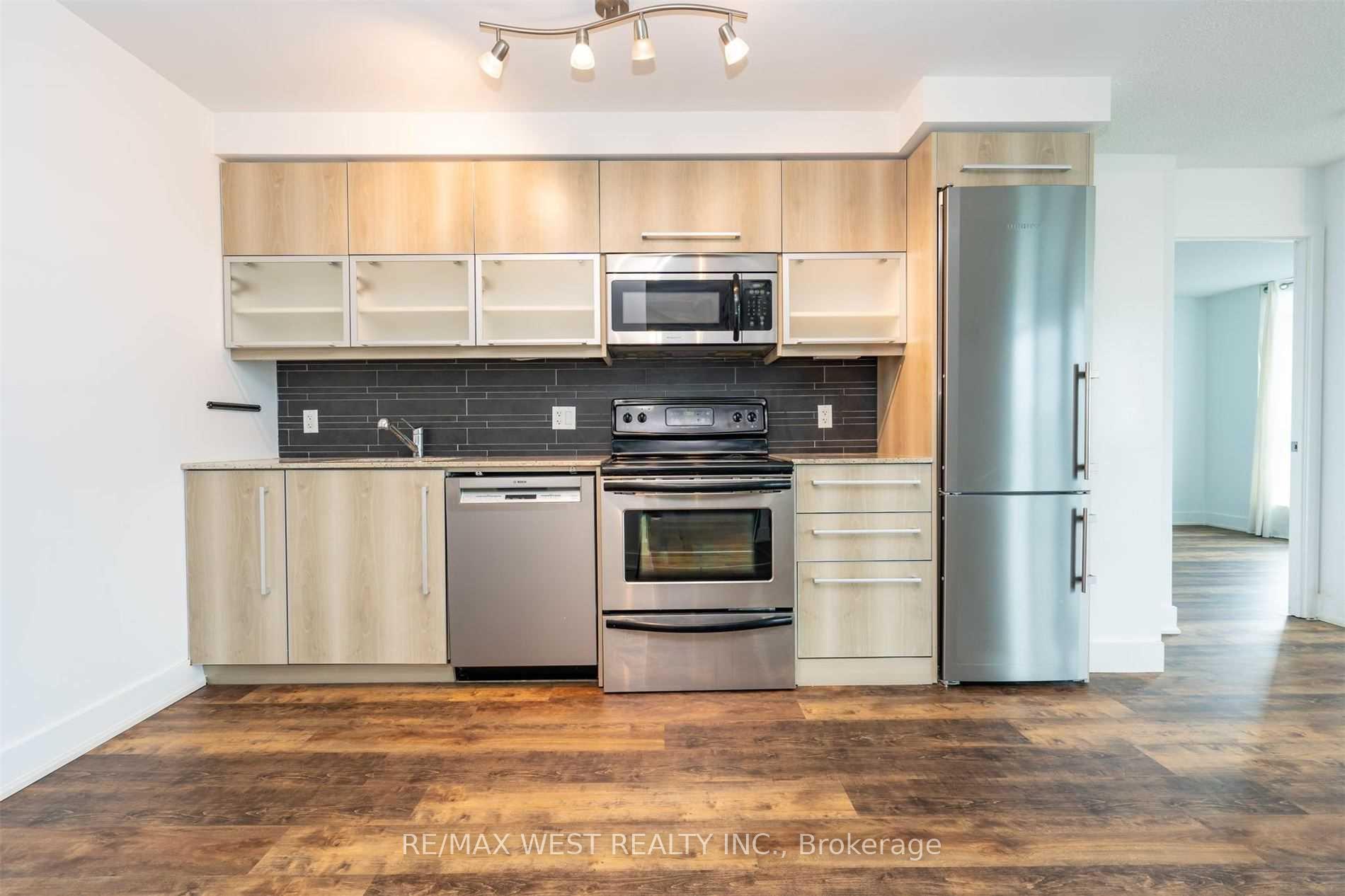 Photo 12 of Unit 1402, 1048 Broadview Avenue, Toronto, Broadview North — HOMEH