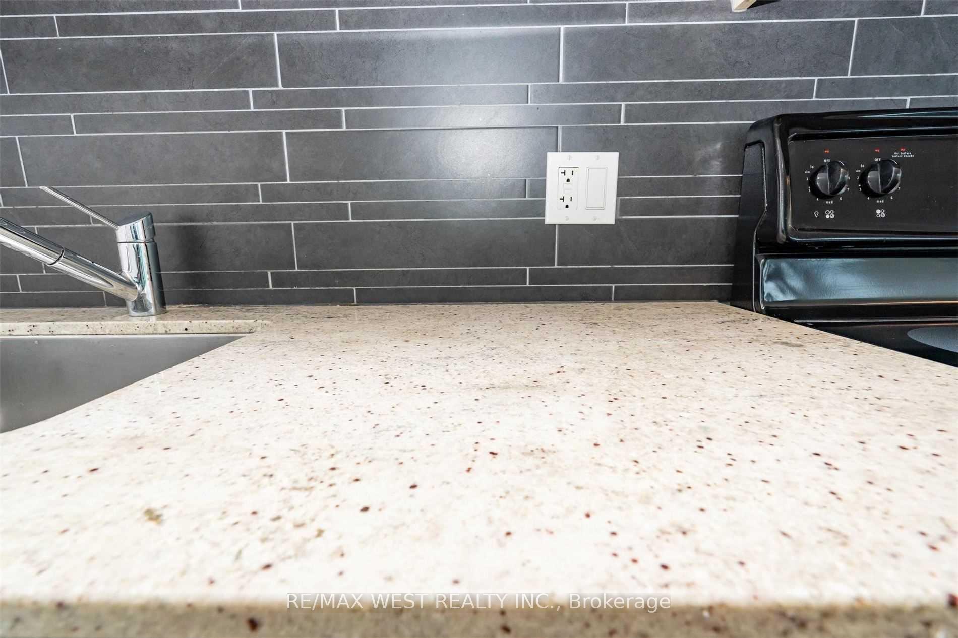 Photo 15 of Unit 1402, 1048 Broadview Avenue, Toronto, Broadview North — HOMEH
