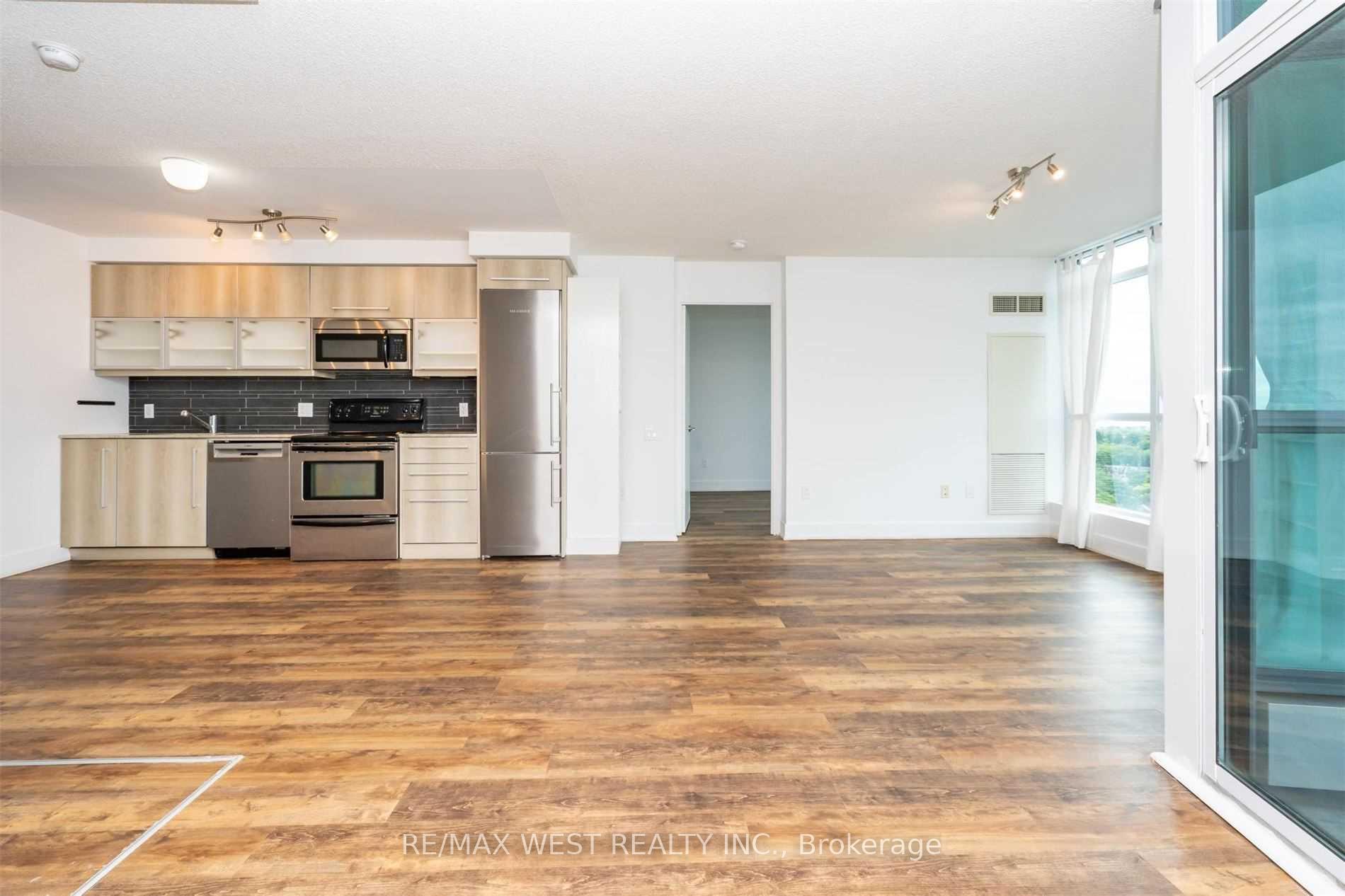 Photo 16 of Unit 1402, 1048 Broadview Avenue, Toronto, Broadview North — HOMEH