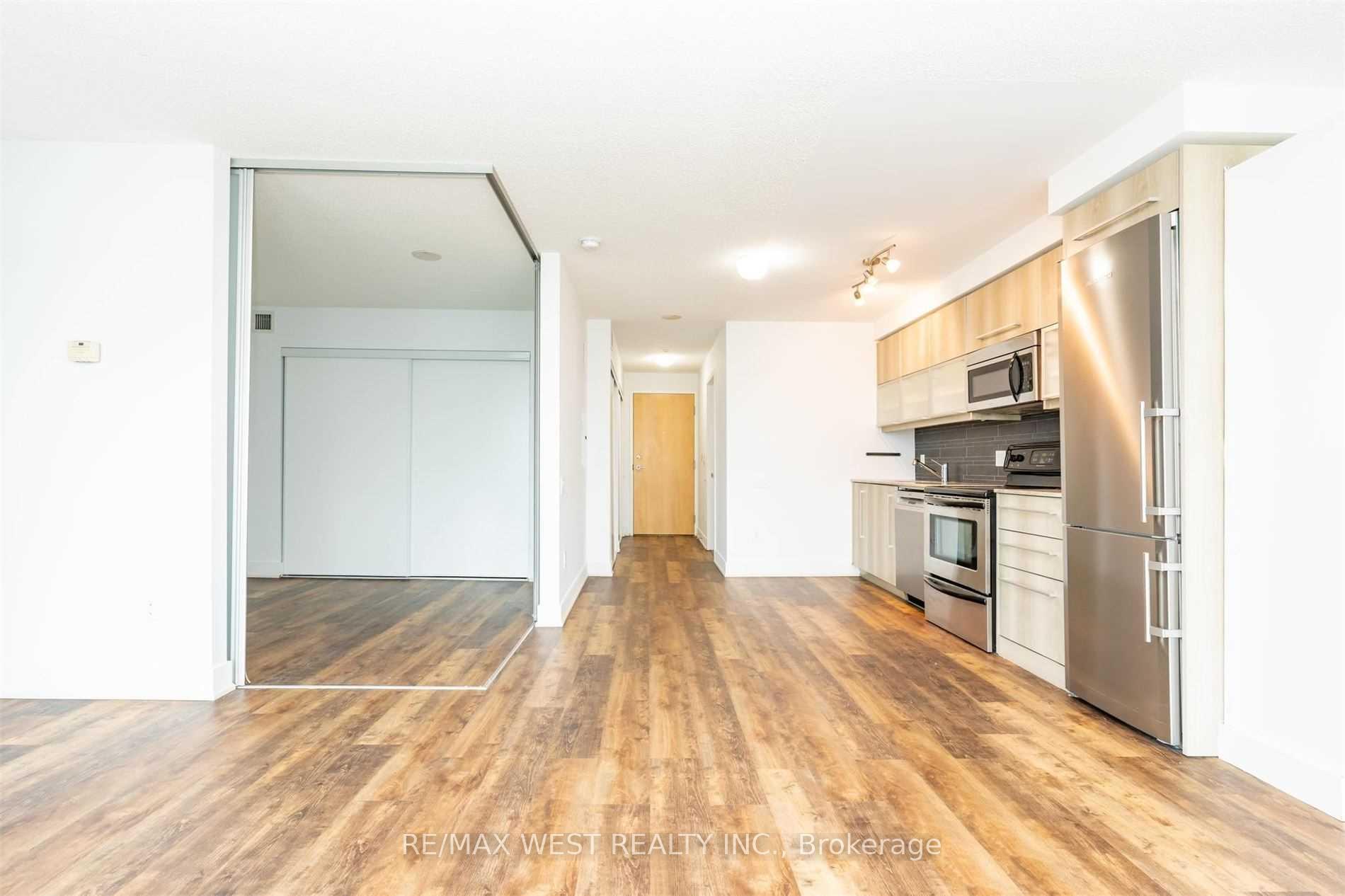 Photo 17 of Unit 1402, 1048 Broadview Avenue, Toronto, Broadview North — HOMEH