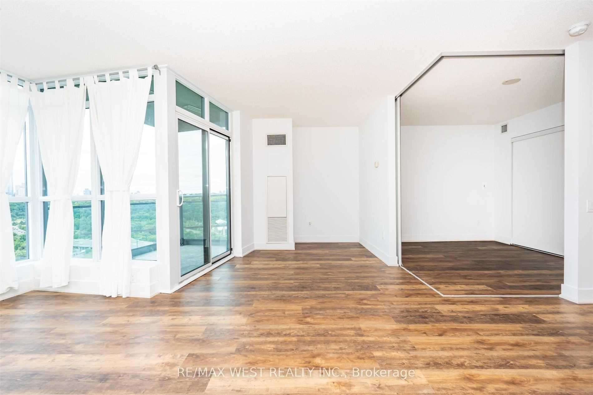 Photo 18 of Unit 1402, 1048 Broadview Avenue, Toronto, Broadview North — HOMEH