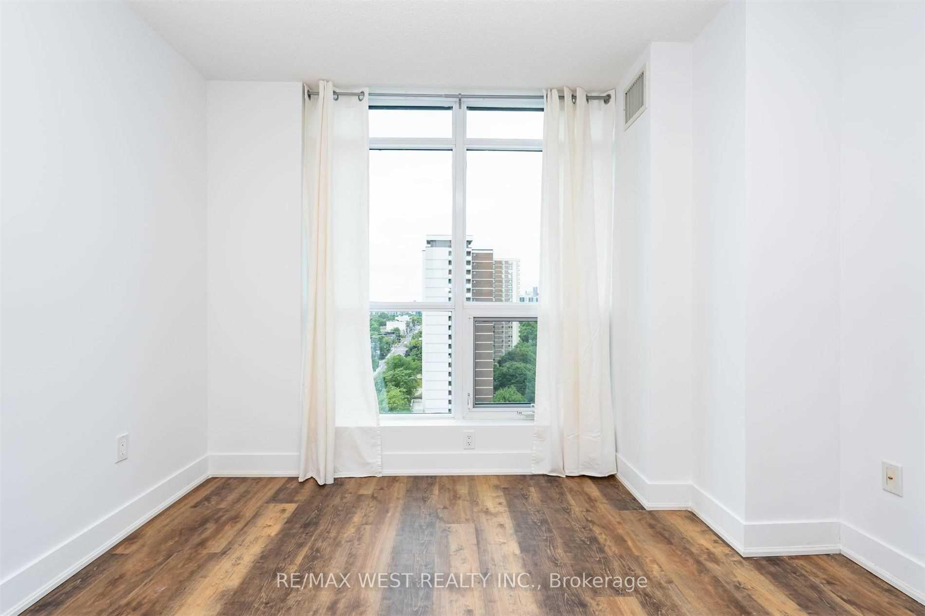 Photo 26 of Unit 1402, 1048 Broadview Avenue, Toronto, Broadview North — HOMEH