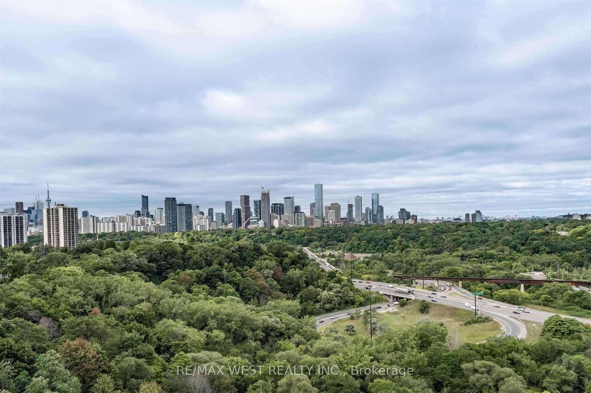 Photo 33 of Unit 1402, 1048 Broadview Avenue, Toronto, Broadview North — HOMEH
