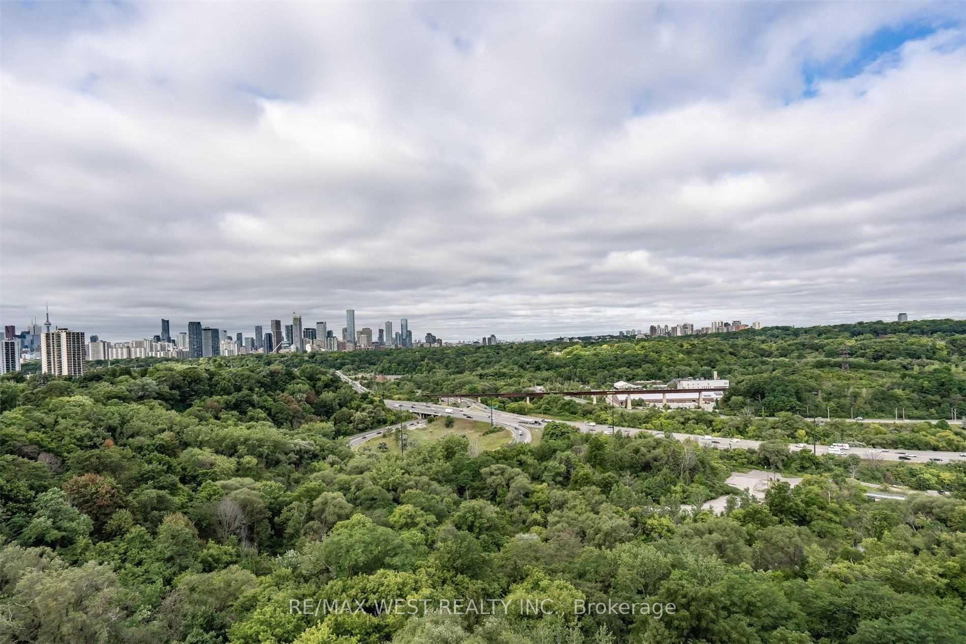 Photo 34 of Unit 1402, 1048 Broadview Avenue, Toronto, Broadview North — HOMEH