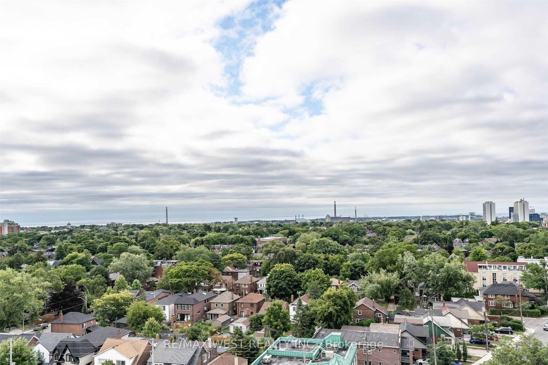 Photo 35 of Unit 1402, 1048 Broadview Avenue, Toronto, Broadview North — HOMEH