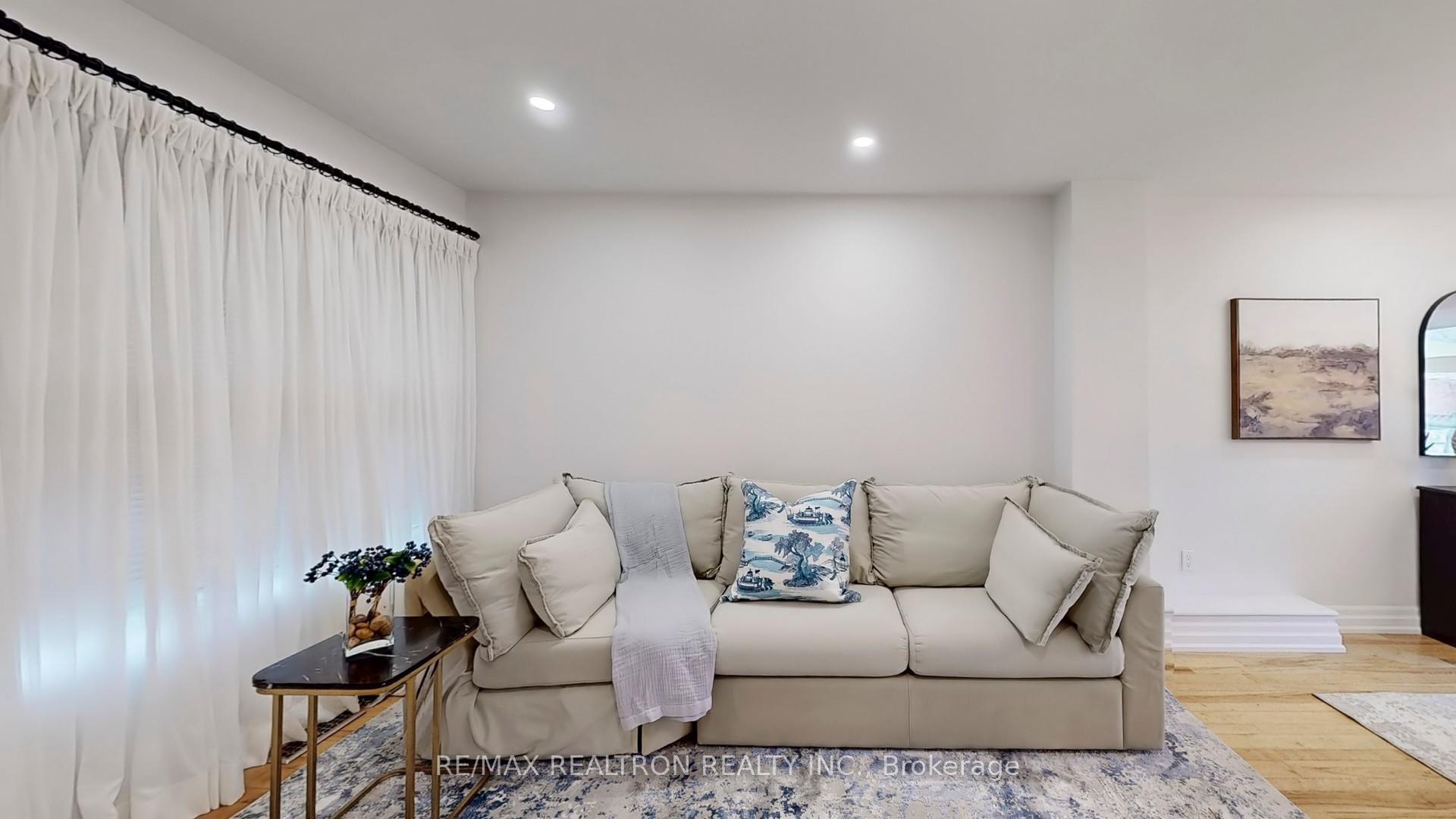 Photo 6 of 58 Plowman Drive, Ajax, Central — HOMEH