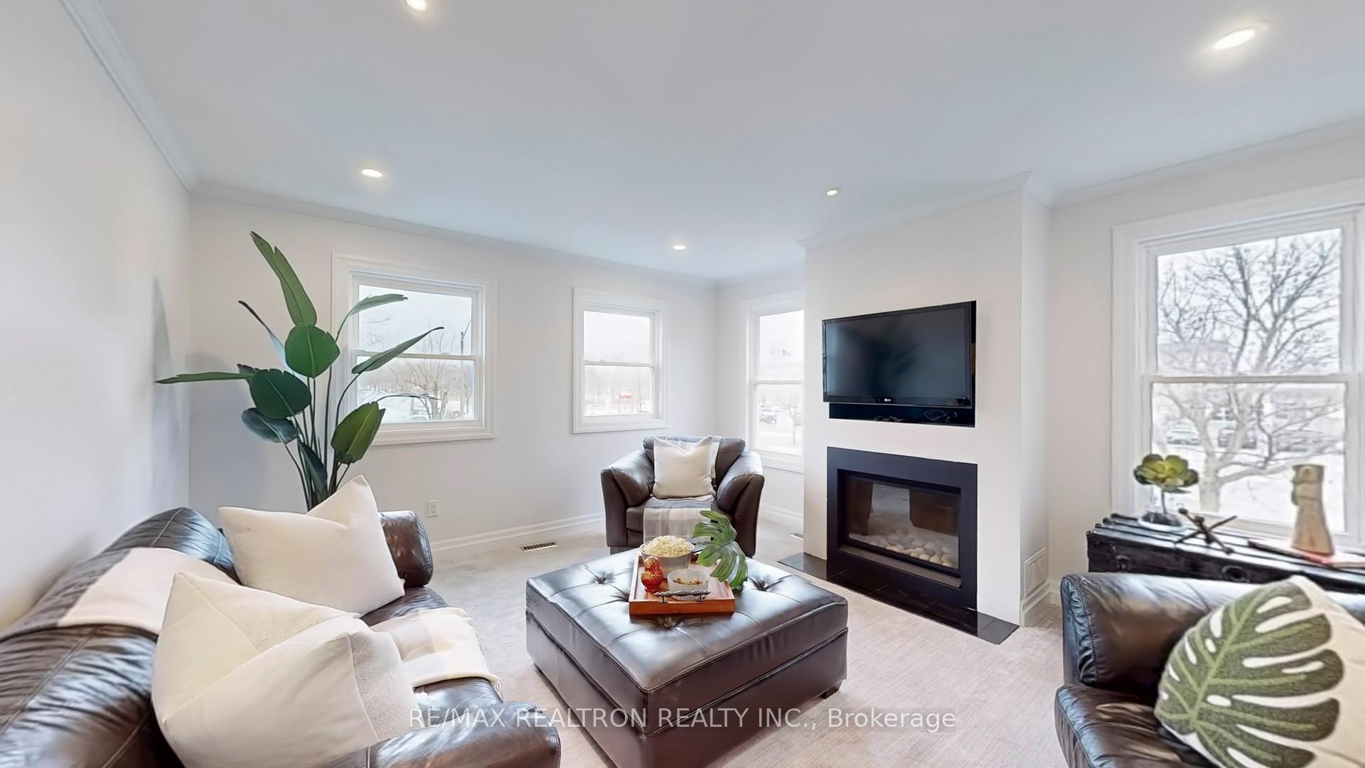 Photo 16 of 58 Plowman Drive, Ajax, Central — HOMEH