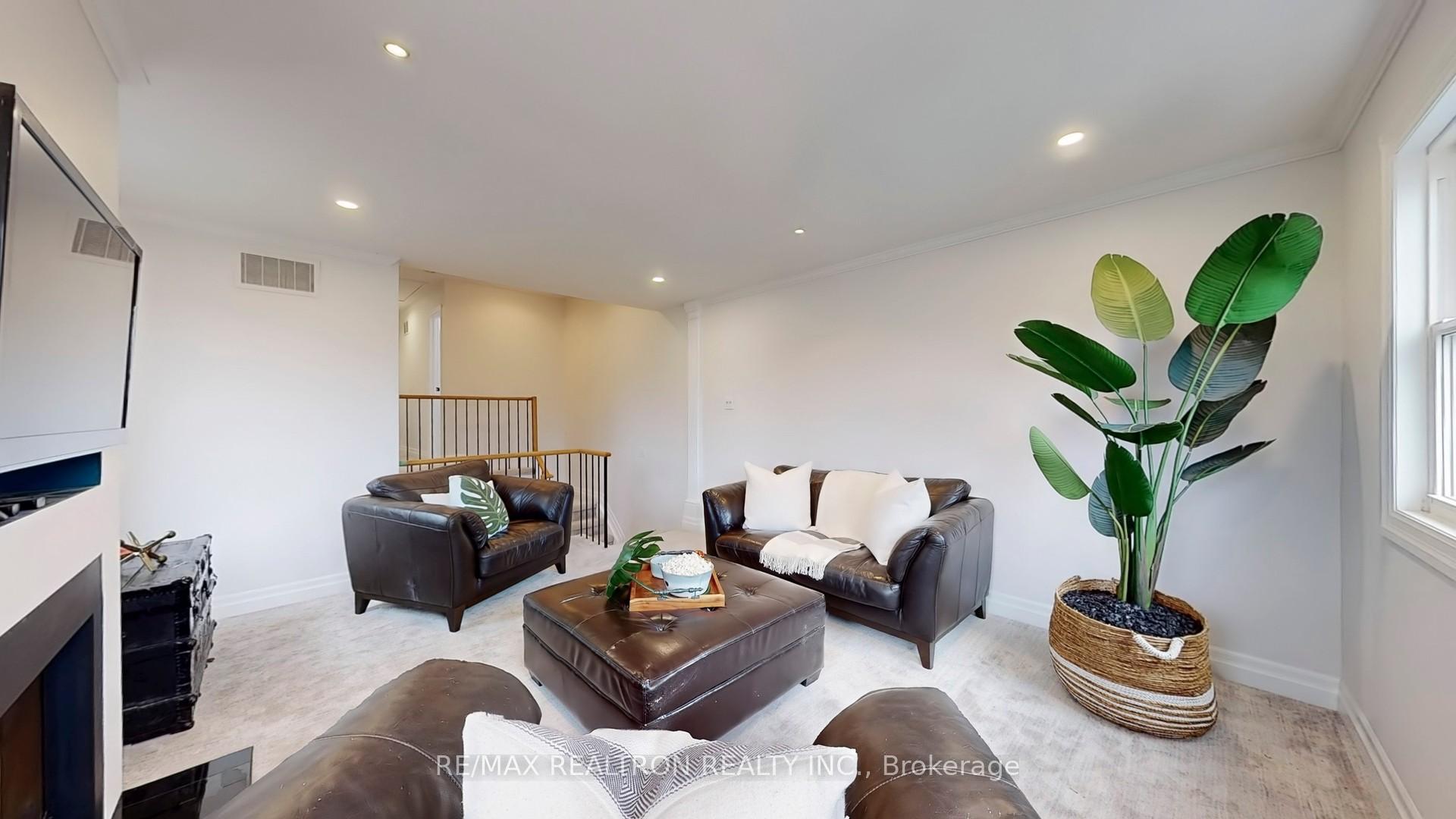 Photo 17 of 58 Plowman Drive, Ajax, Central — HOMEH
