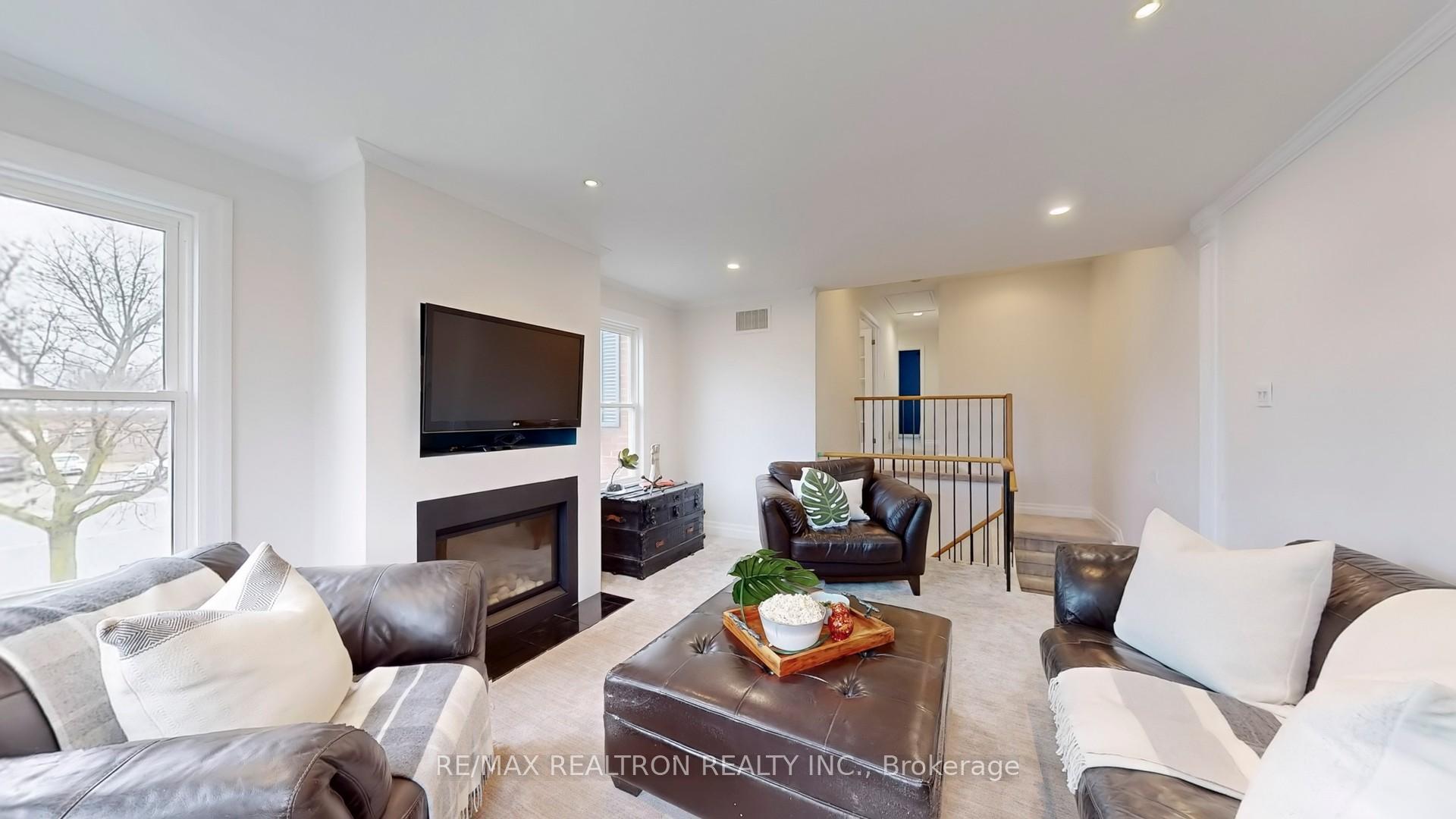 Photo 18 of 58 Plowman Drive, Ajax, Central — HOMEH