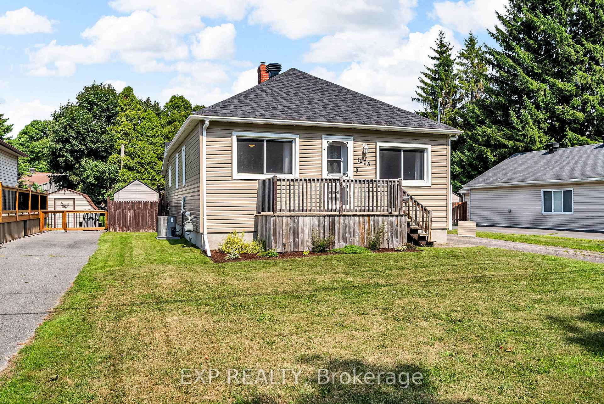 Photo 3 of 1205 Bedford Street, Cornwall — HOMEH