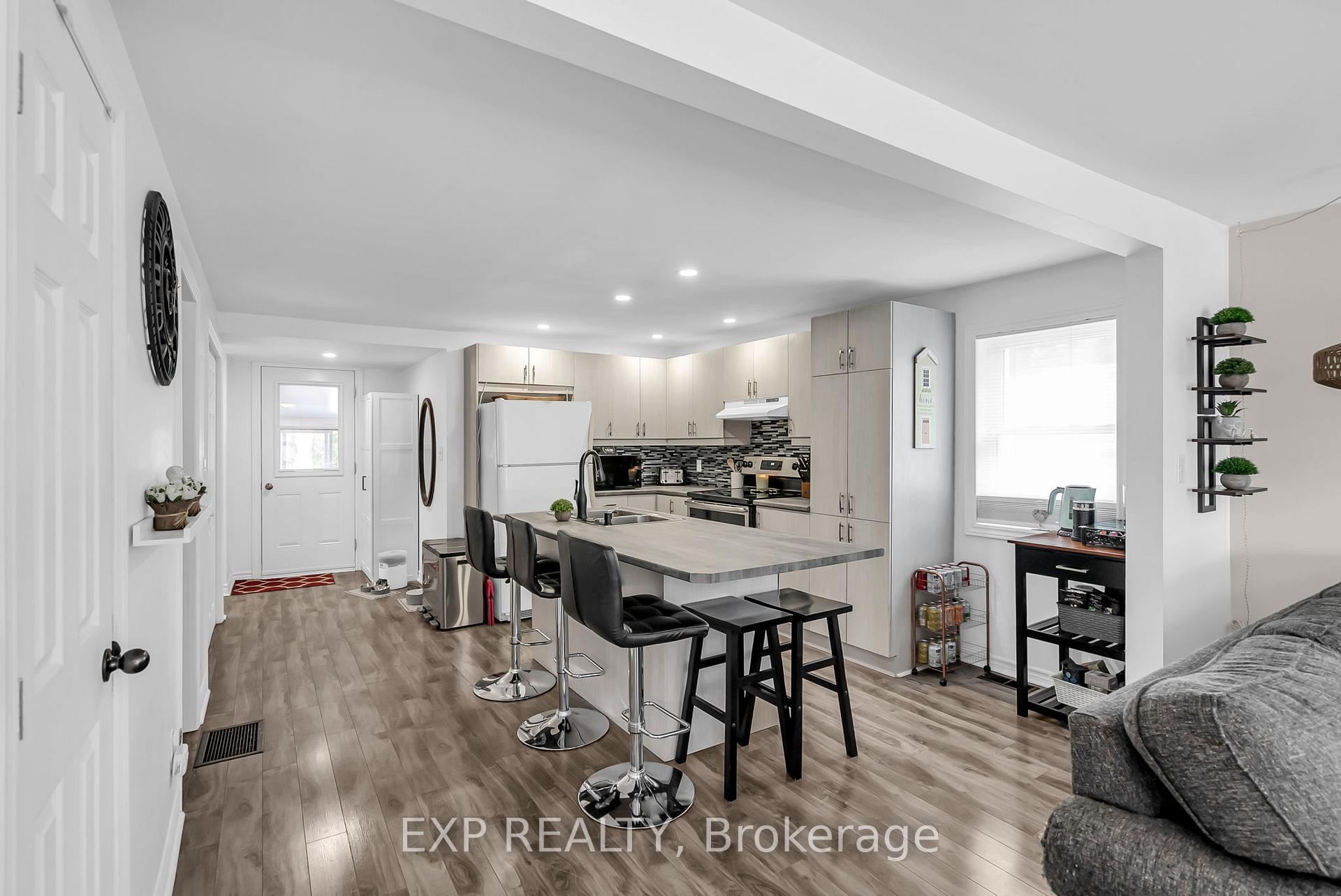 Photo 4 of 1205 Bedford Street, Cornwall — HOMEH