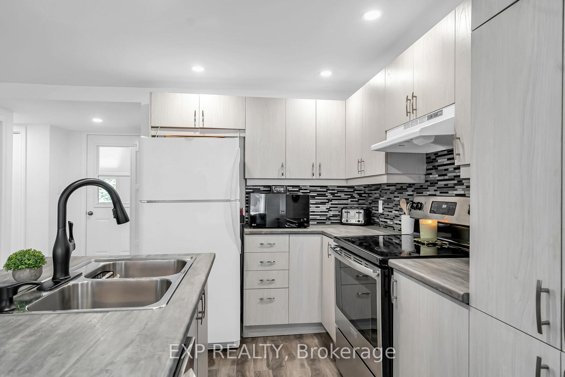Photo 5 of 1205 Bedford Street, Cornwall — HOMEH