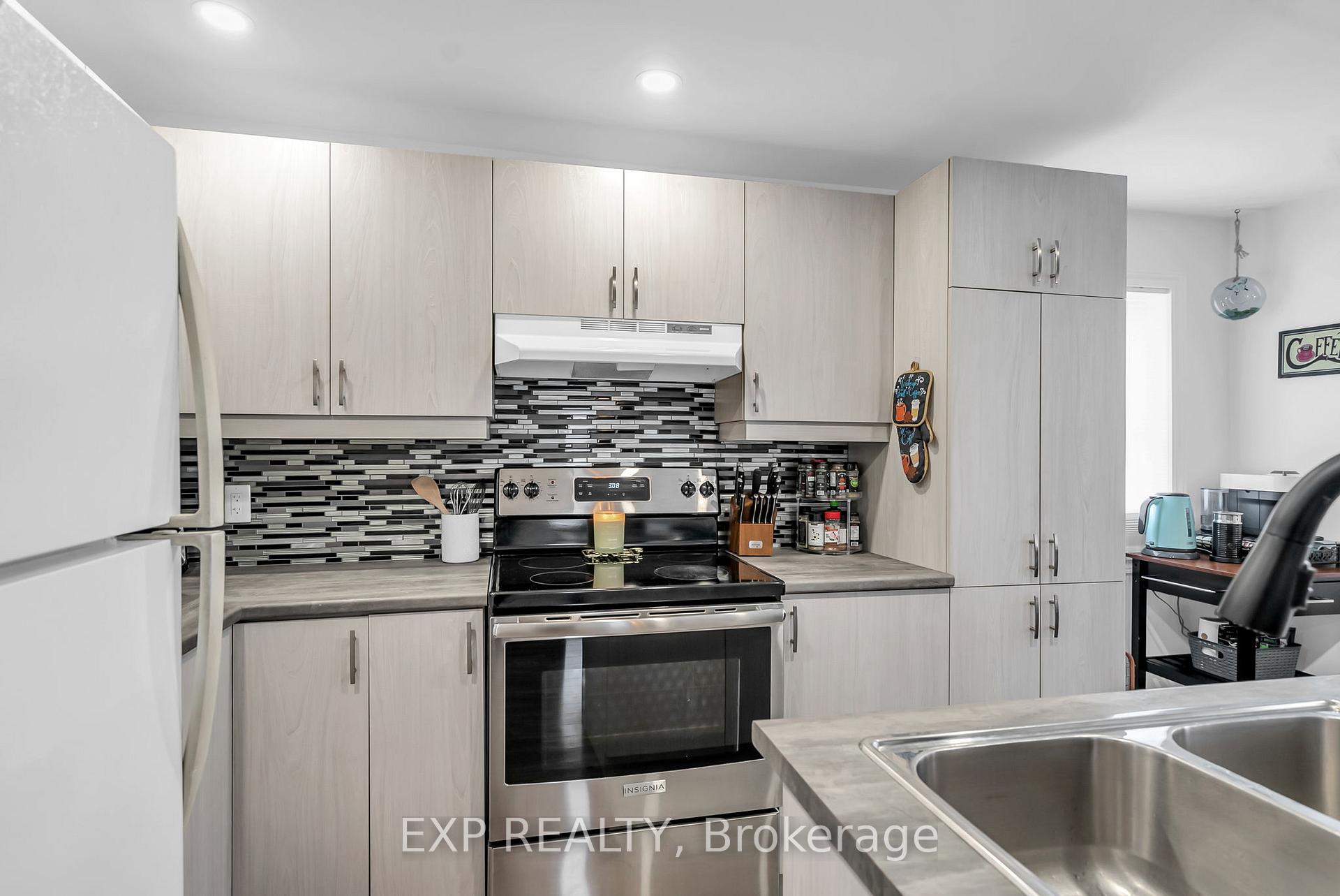 Photo 6 of 1205 Bedford Street, Cornwall — HOMEH