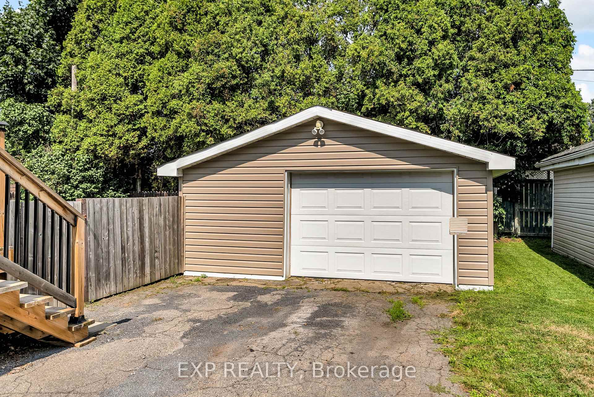 Photo 19 of 1205 Bedford Street, Cornwall — HOMEH