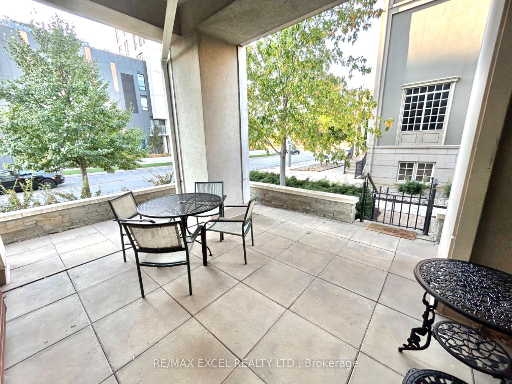 Photo 3 of Unit 110, 1 Upper Duke-Master bedroom Crescent, Markham, Unionville — HOMEH