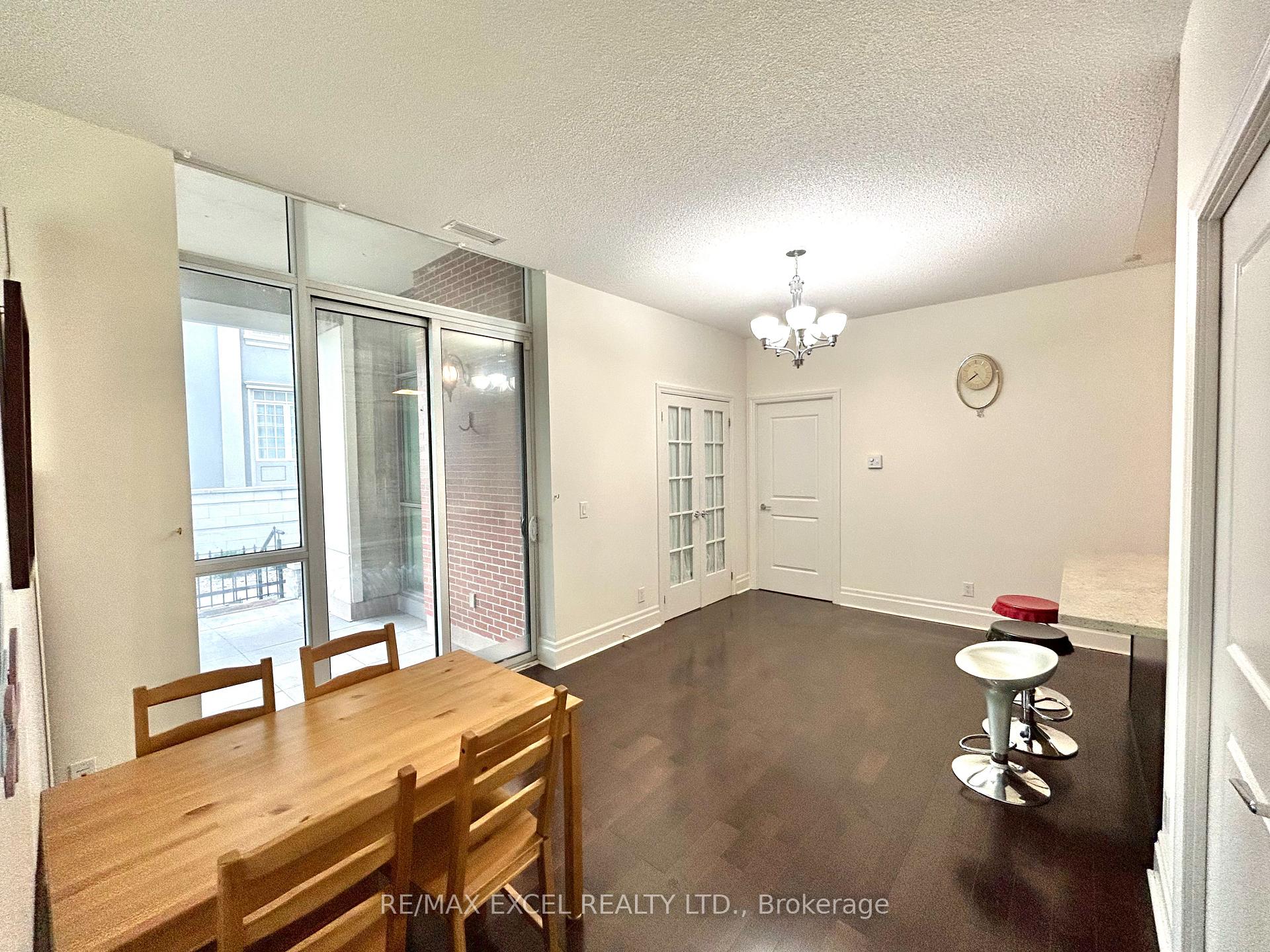 Photo 5 of Unit 110, 1 Upper Duke-Master bedroom Crescent, Markham, Unionville — HOMEH